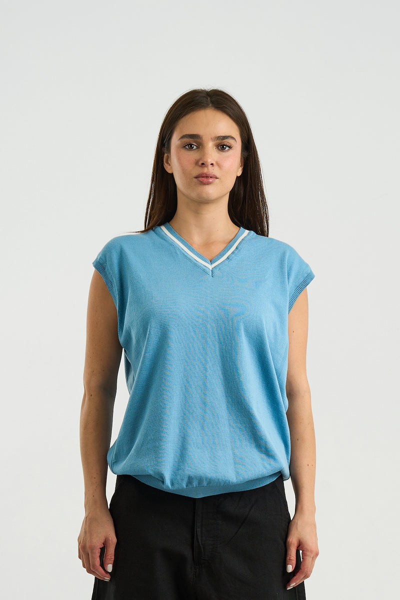 BLUE KNITTED VEST