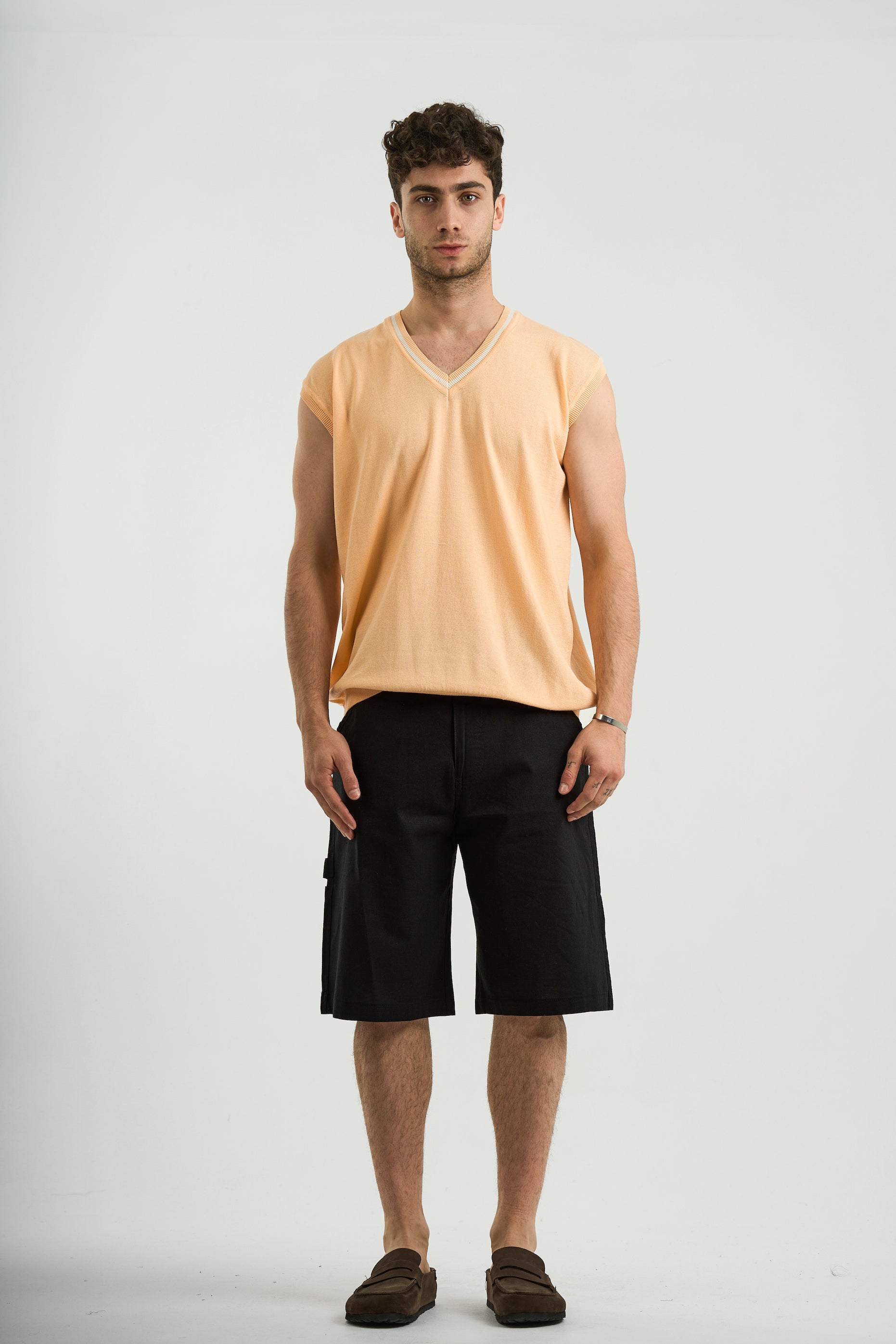 ORANGE KNITTED VEST