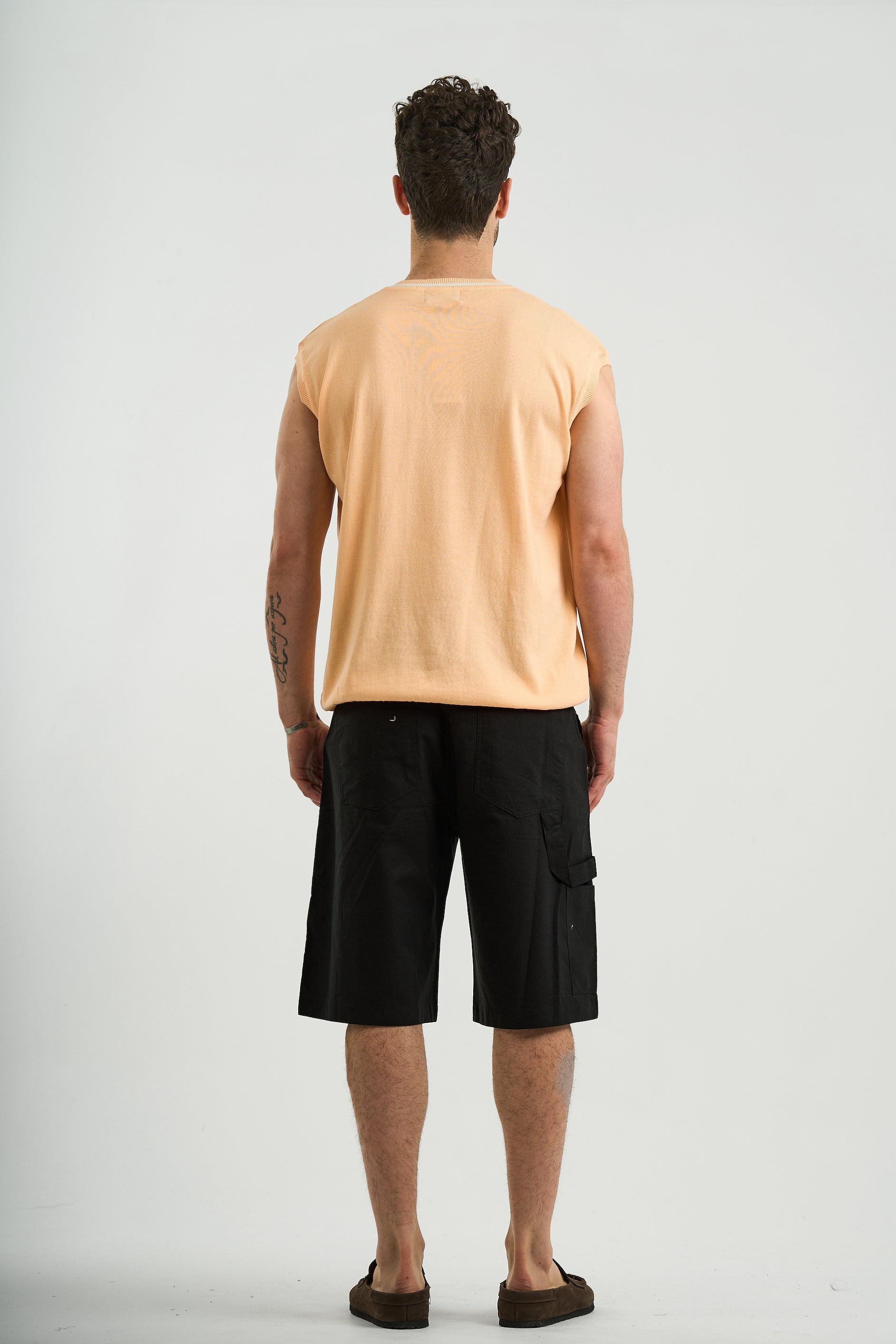 ORANGE KNITTED VEST