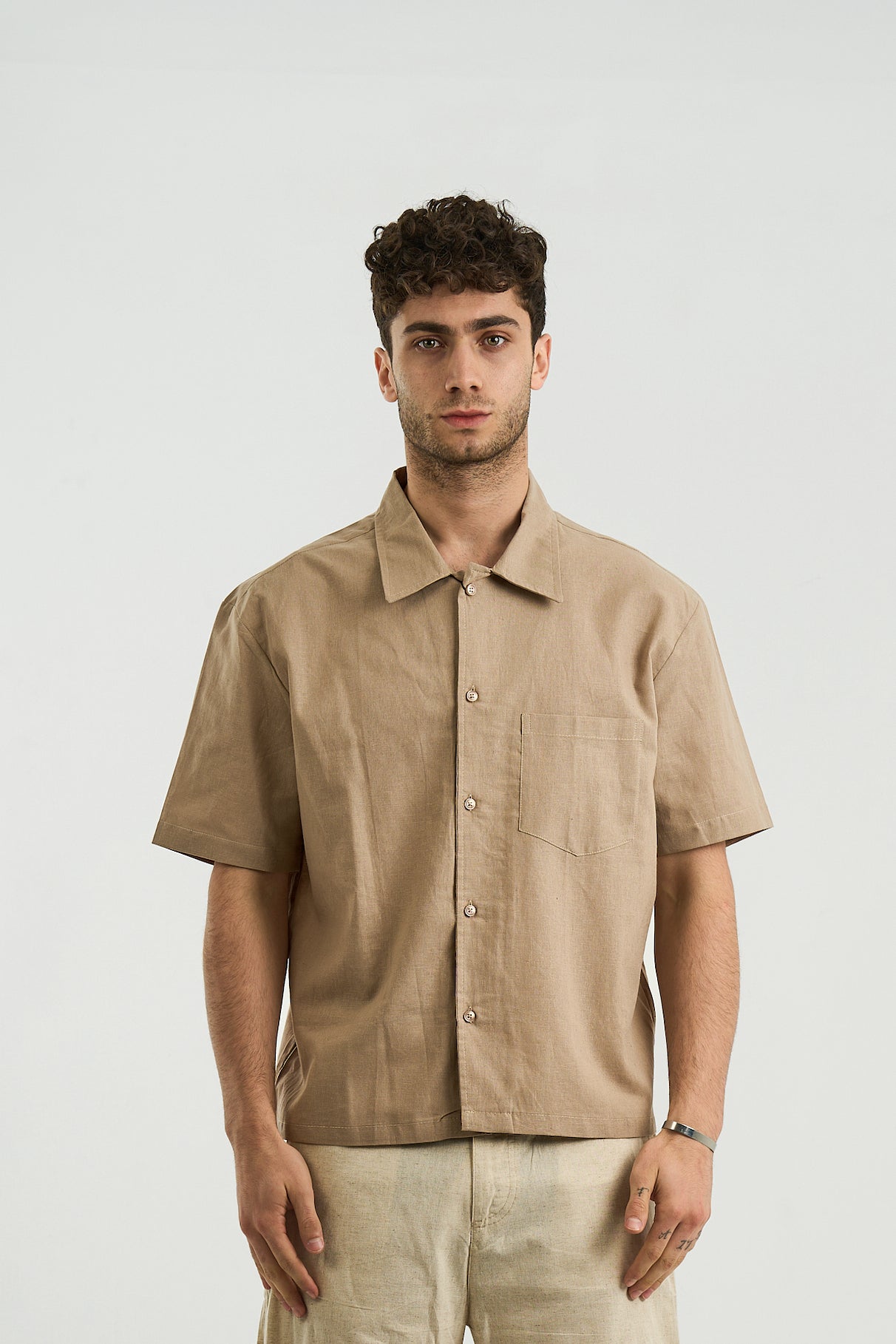 BROWN SHORT SLEEVE SHIRT