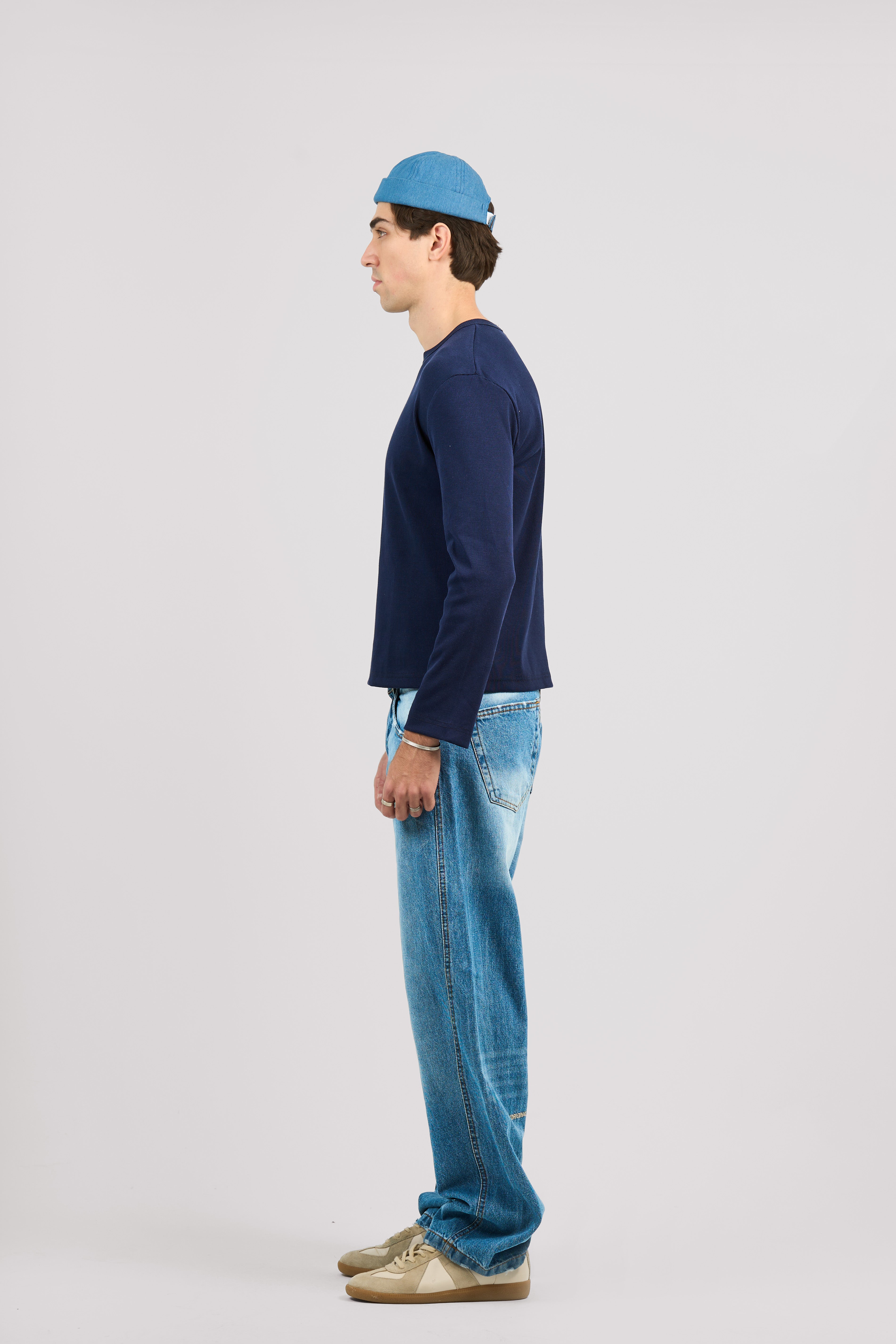 BLUE REGULAR SLANTED JEANS