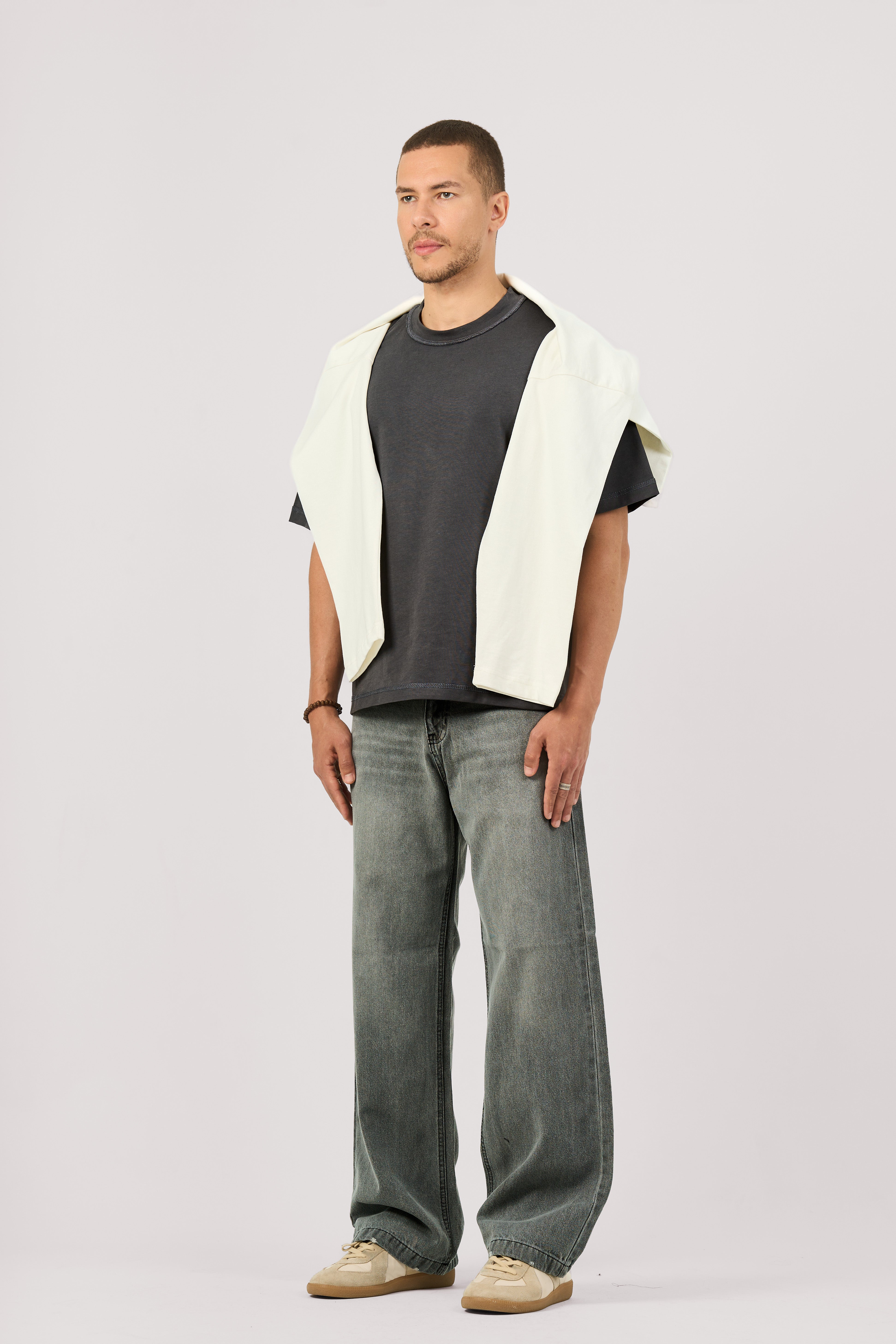 GREY BAGGY JEANS