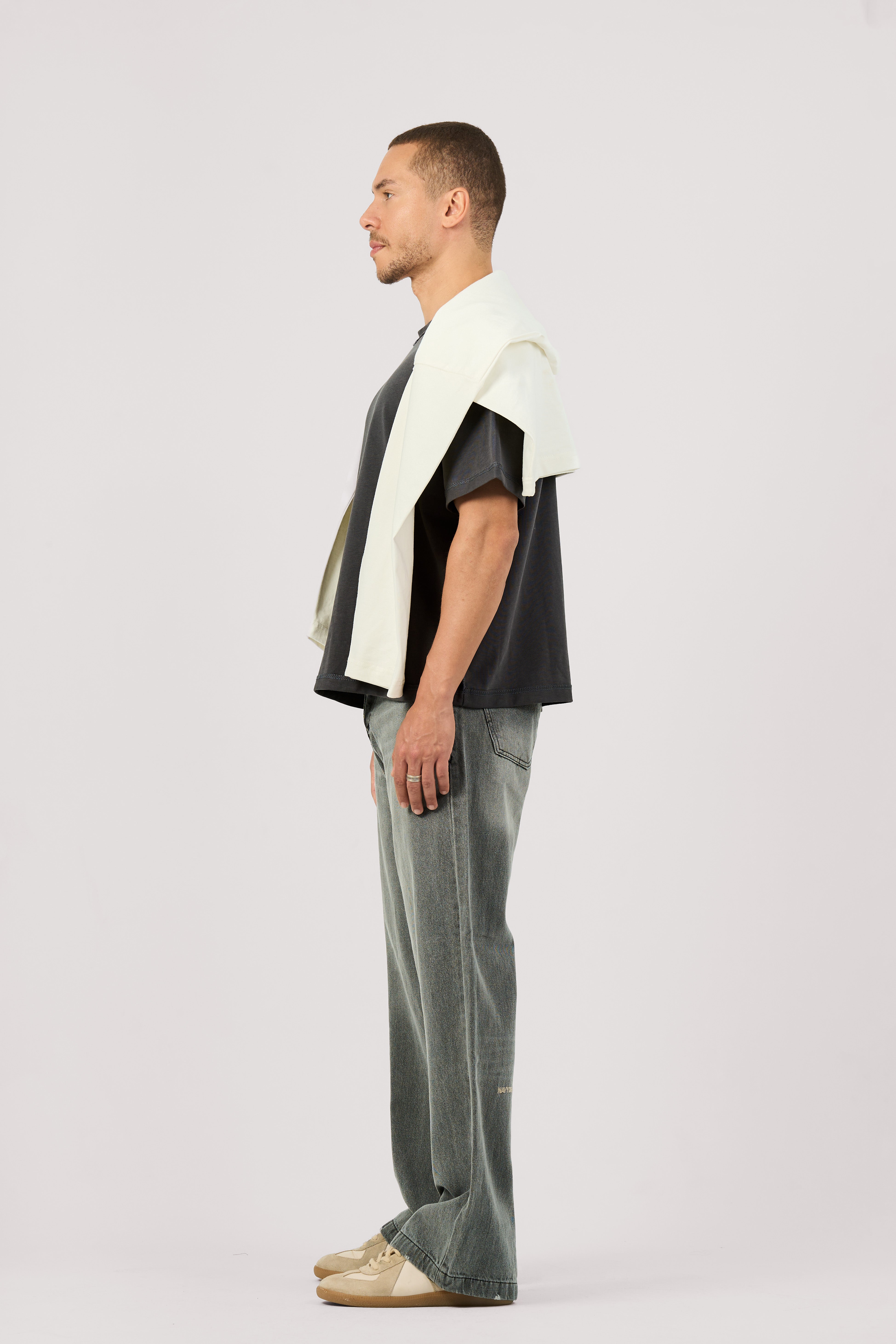 GREY BAGGY JEANS