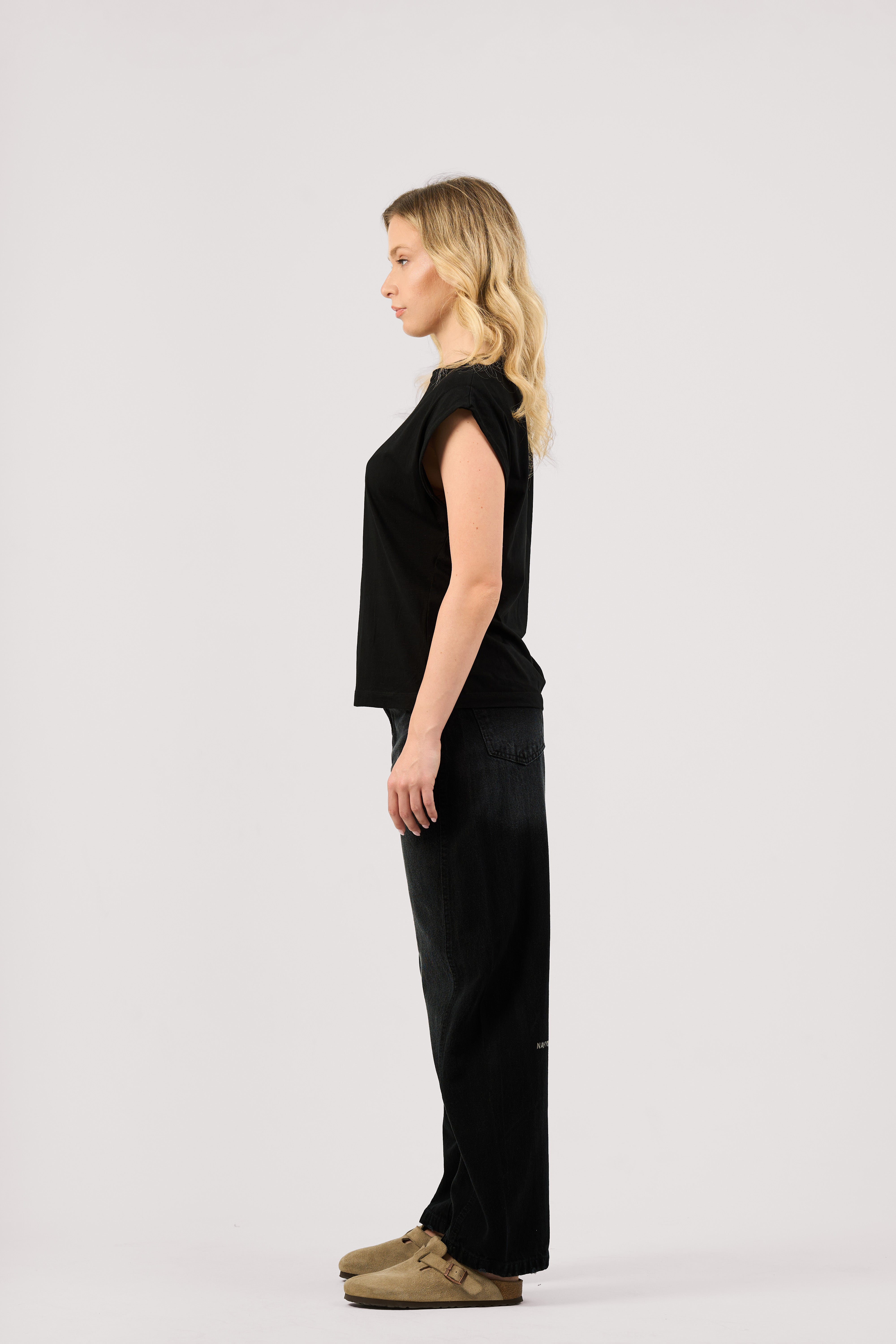BLACK VINTAGE BALLOON JEANS