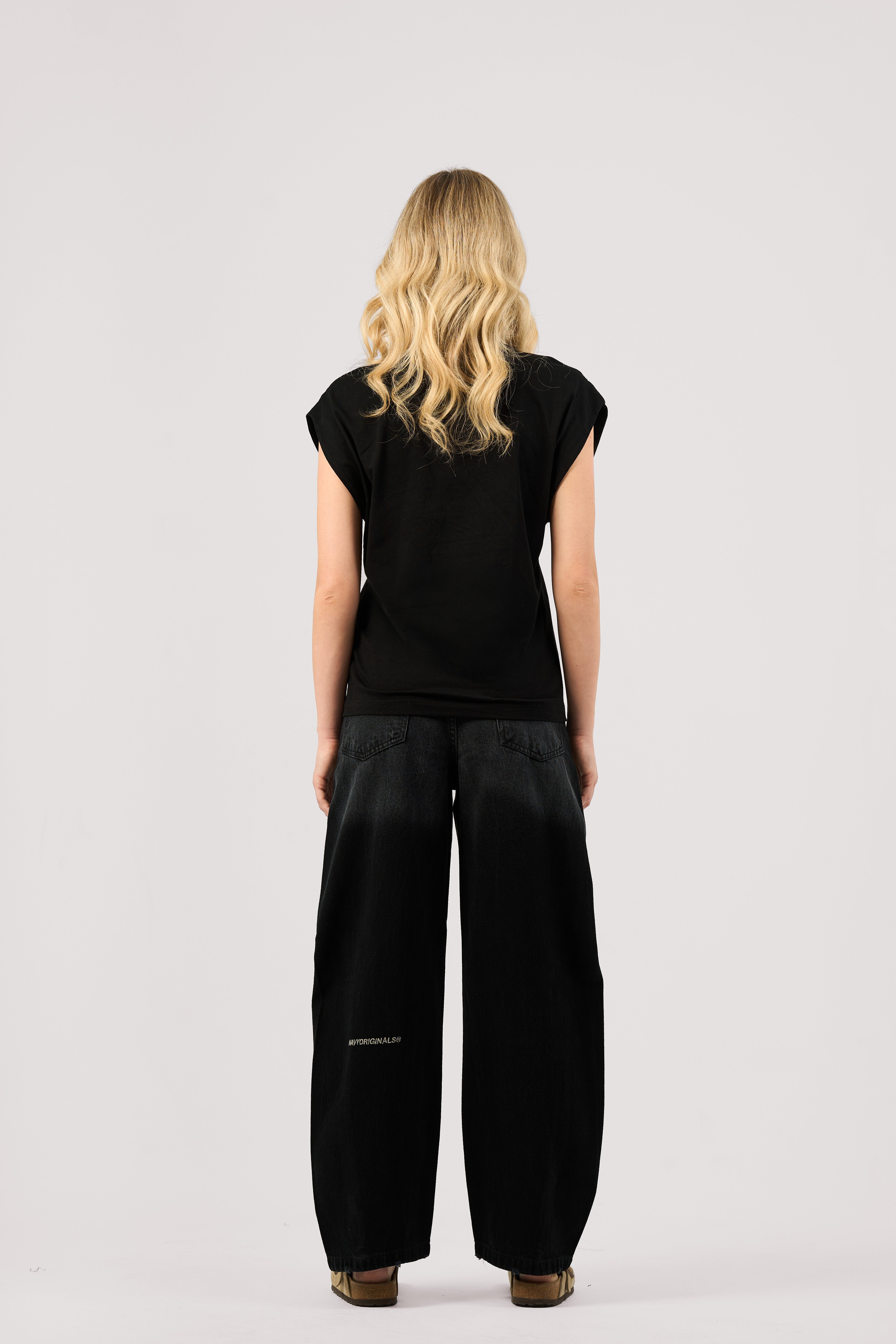 BLACK VINTAGE BALLOON JEANS