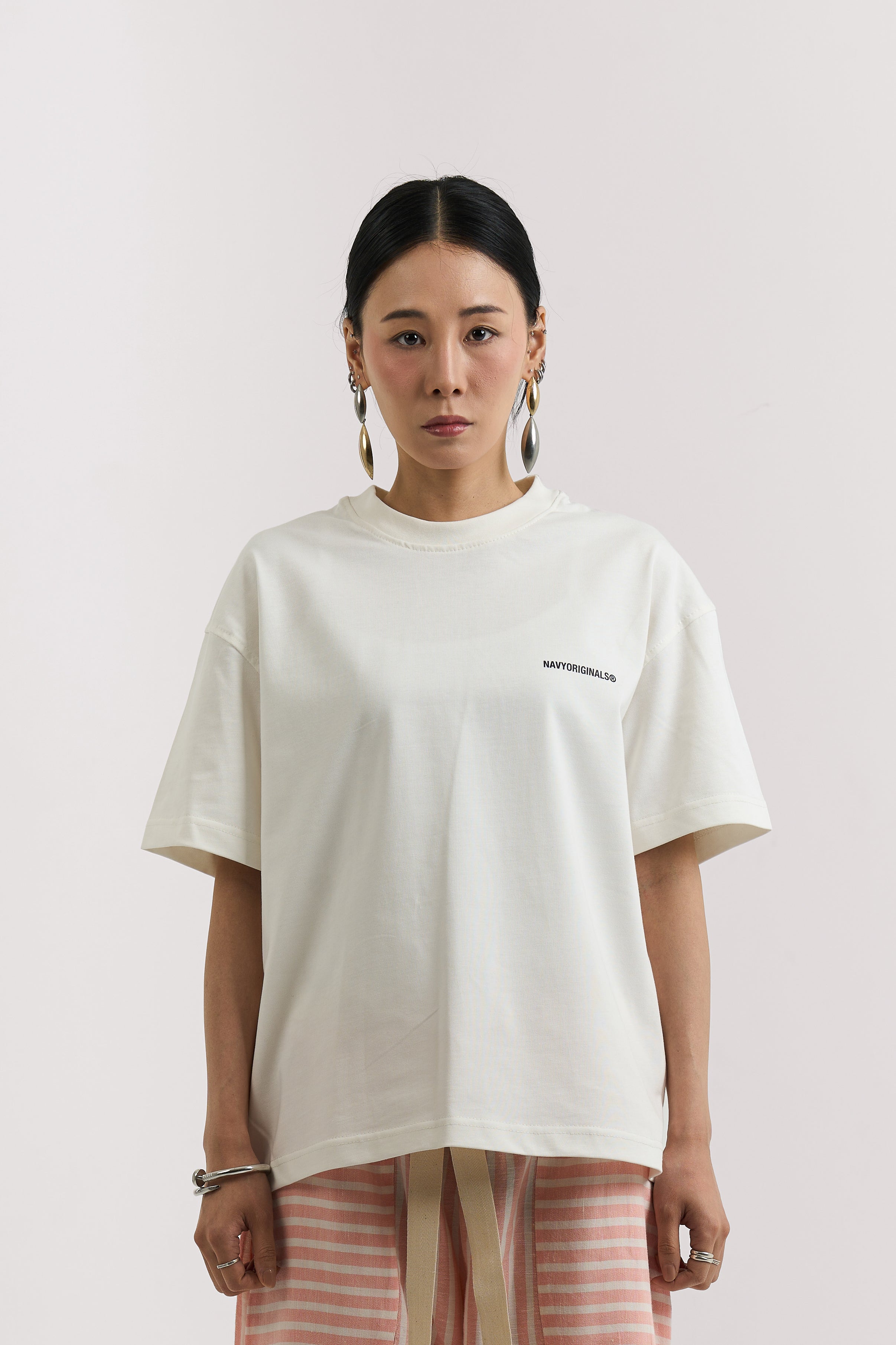 WHITE BASIC T-SHIRT