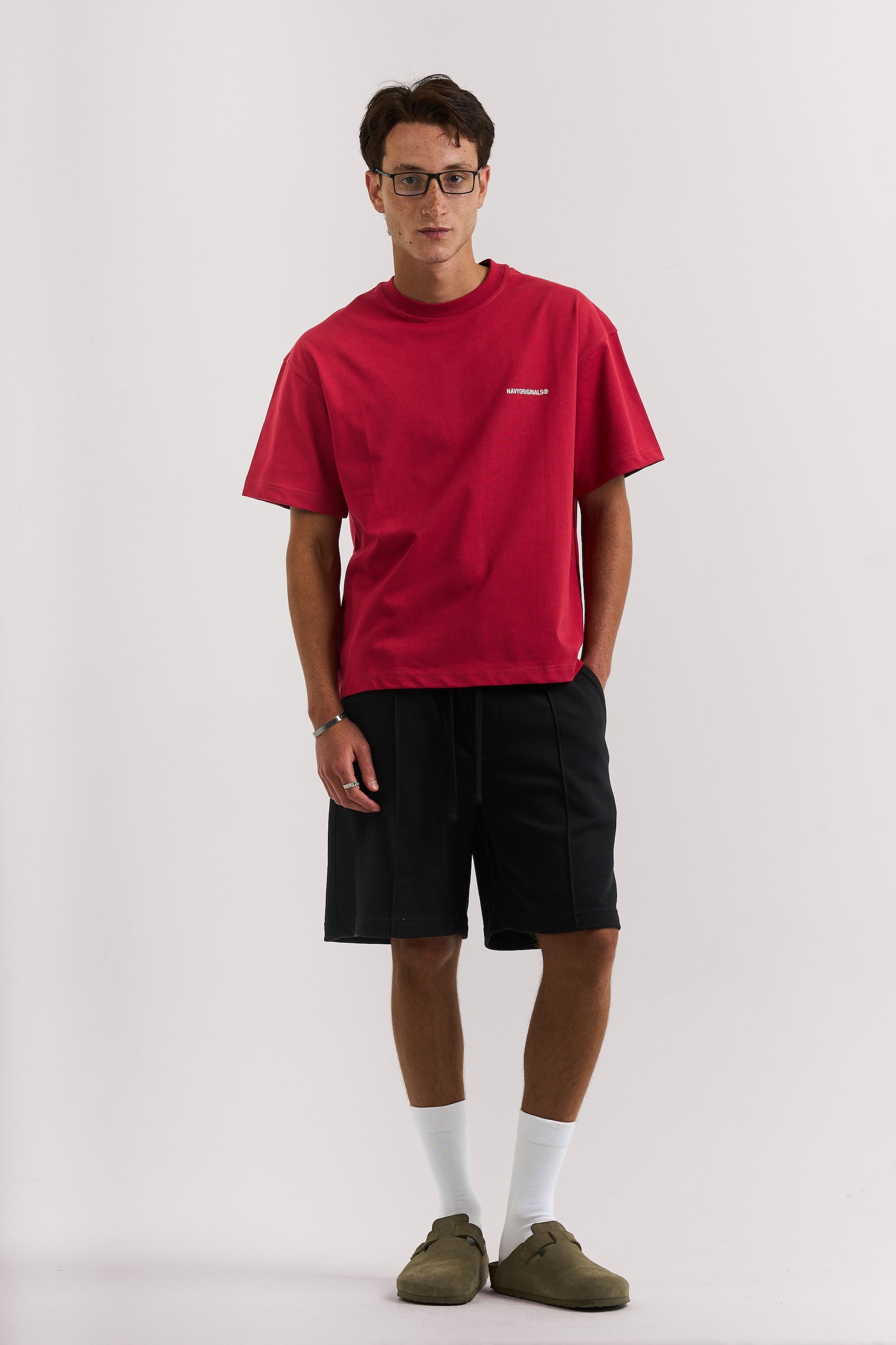 BURGUNDY BASIC T-SHIRT