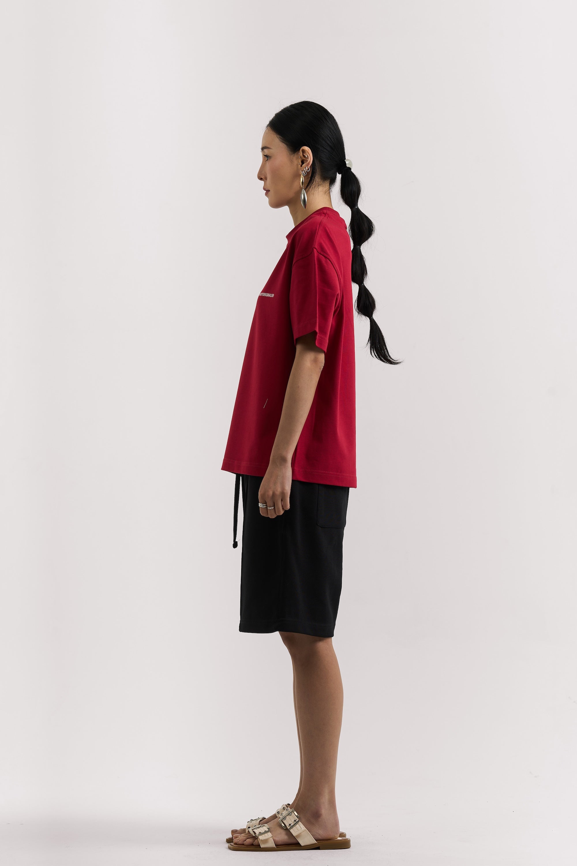 BLACK ESSENTIAL SHORT