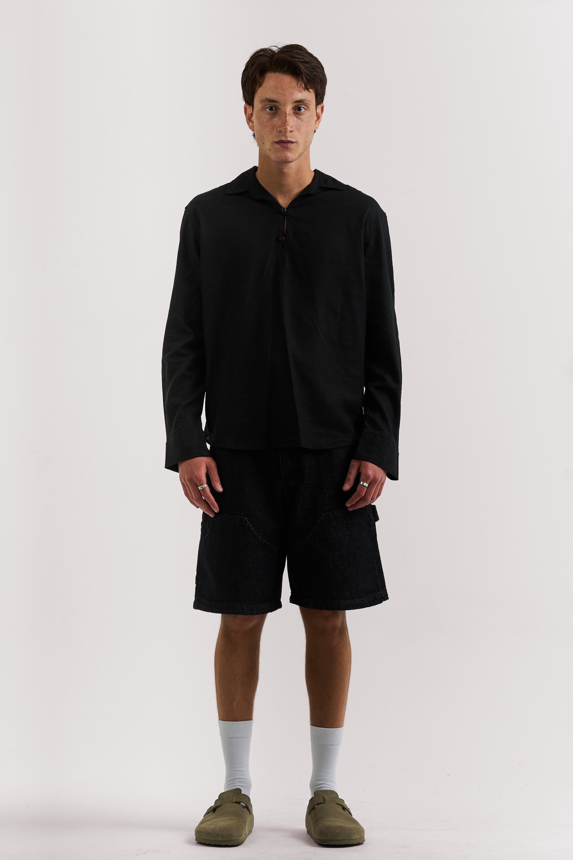 BLACK POPOVER SHIRT