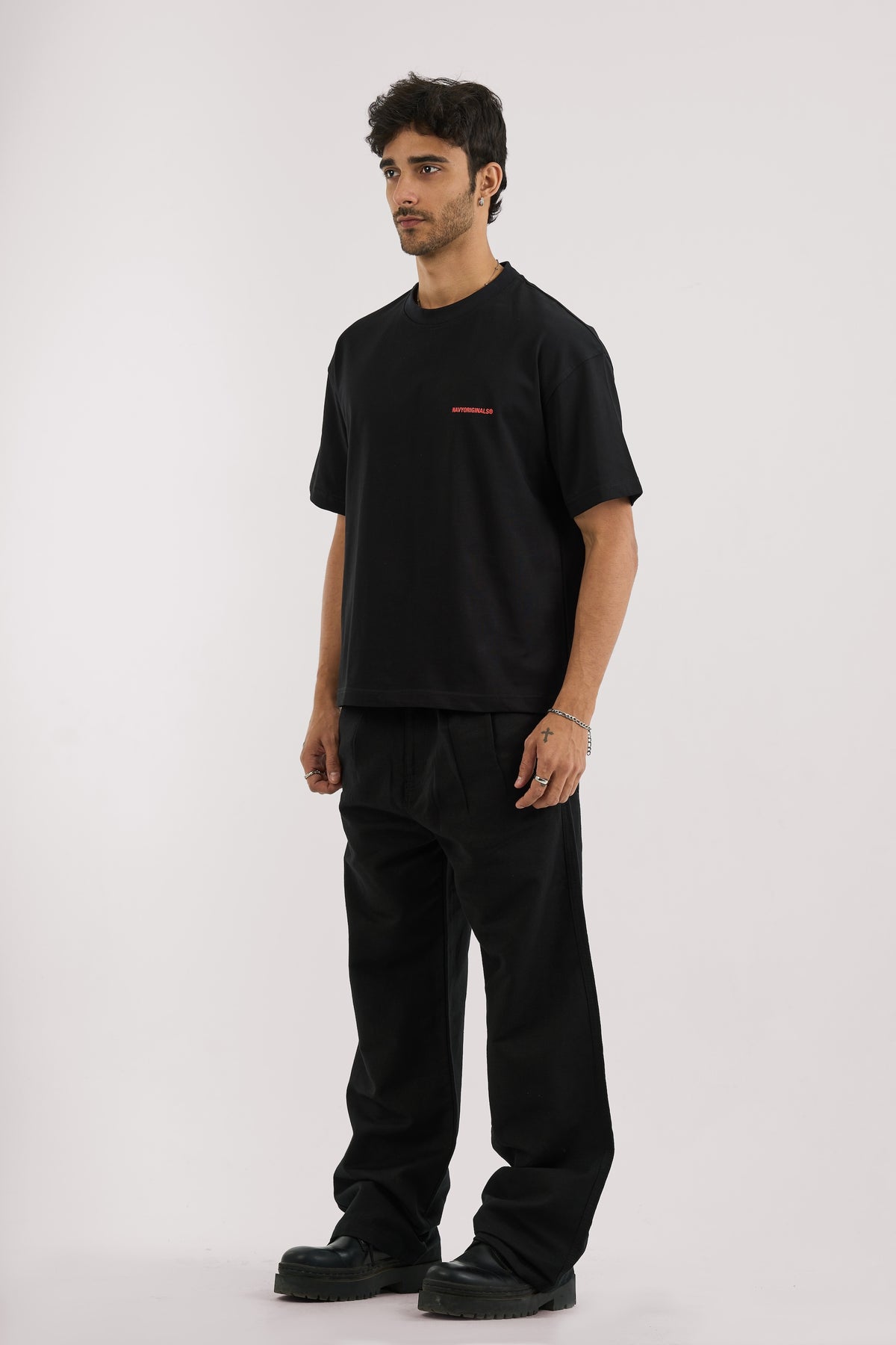 BLACK PLEATED LINEN PANTS