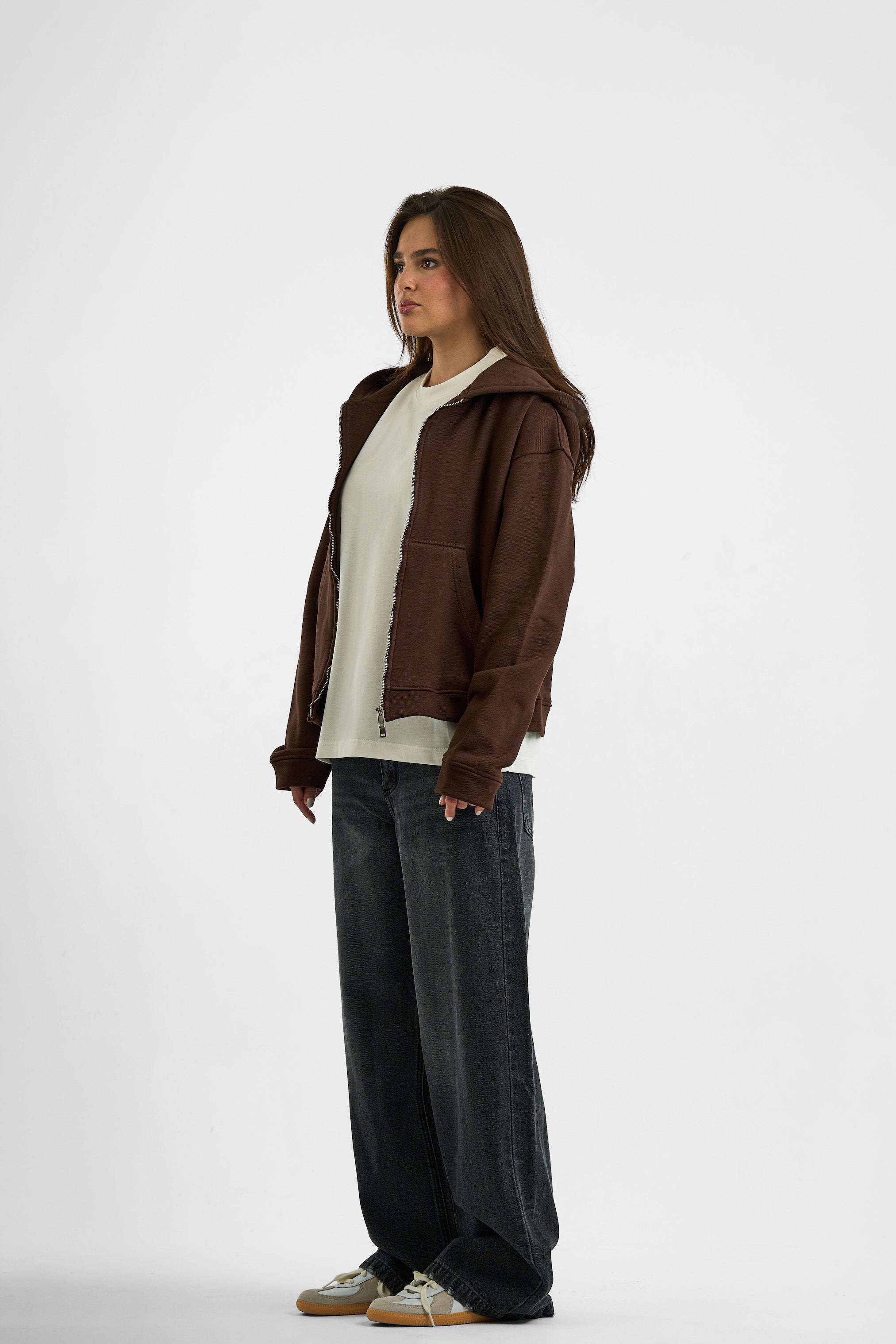 BROWN ESSENTIAL ZIP UP