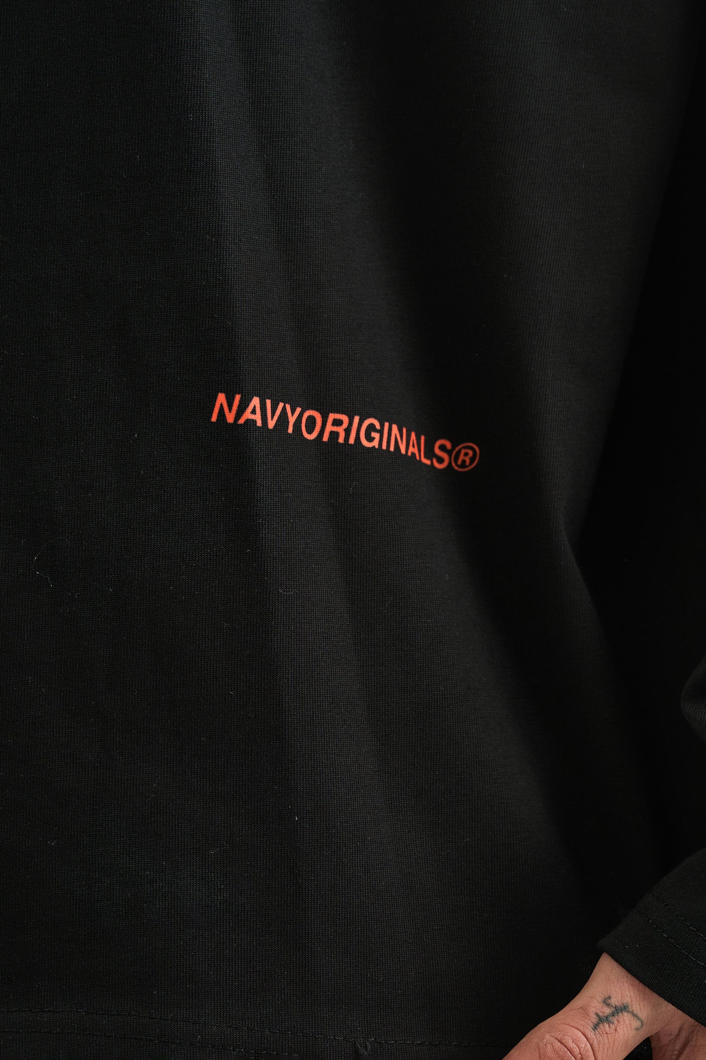 BLACK BASIC LONG SLEEVE