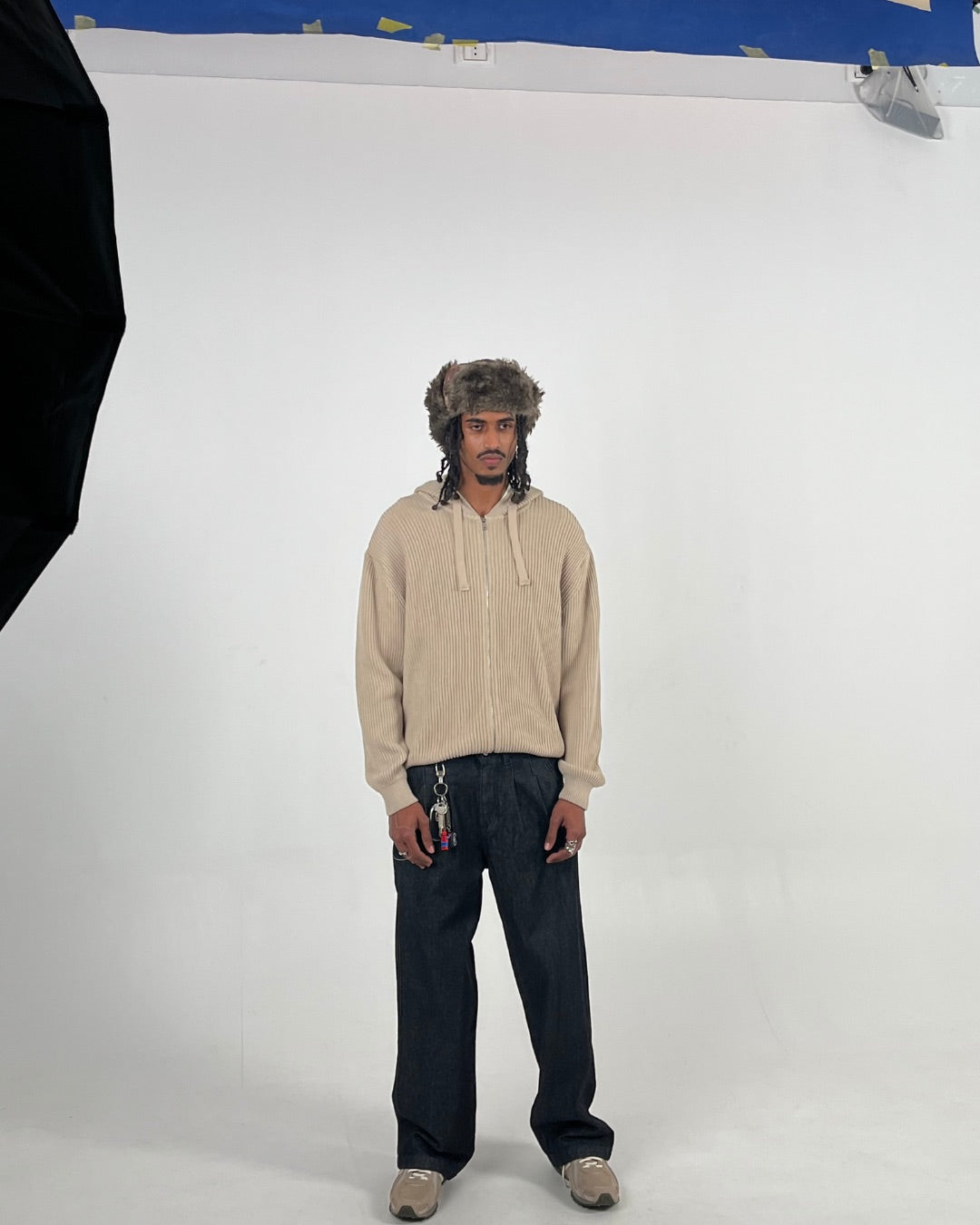 BEIGE KNIT ZIPUP