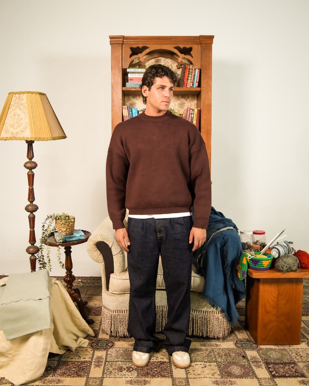 BROWN ESSENTIAL KNIT SWEATER