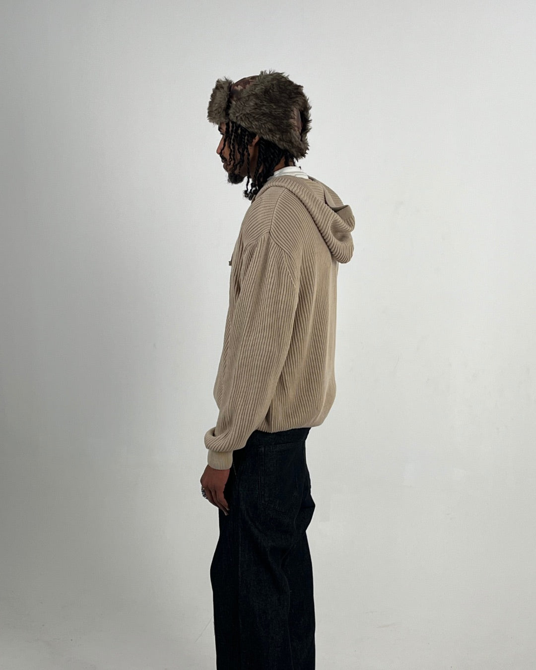 BEIGE KNIT ZIPUP