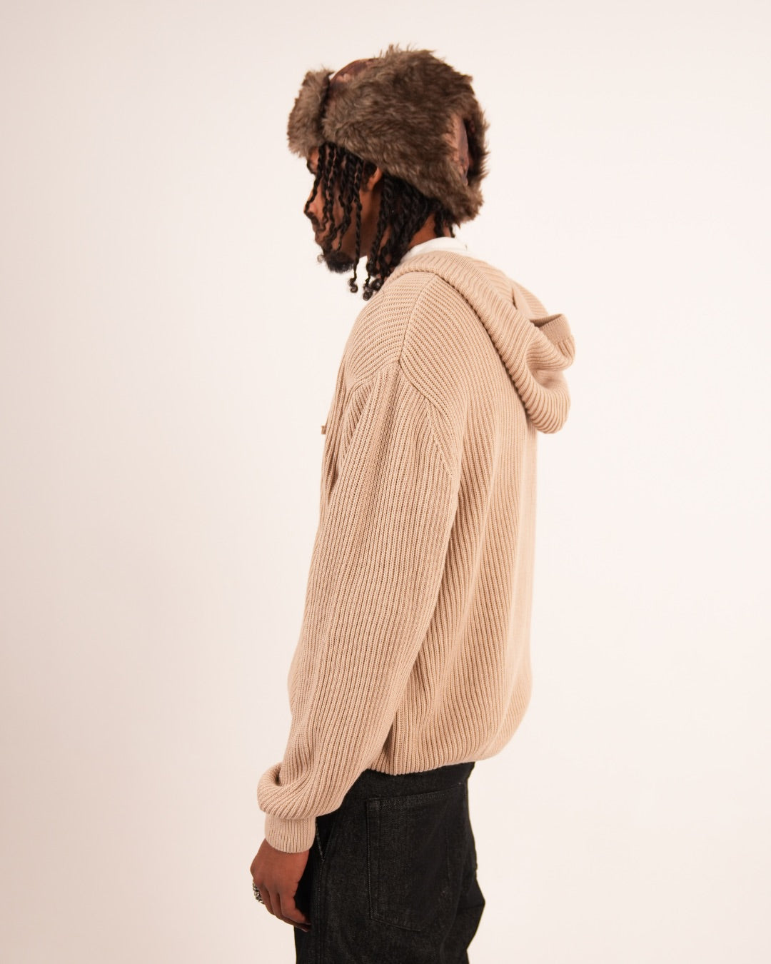 BEIGE KNIT ZIPUP