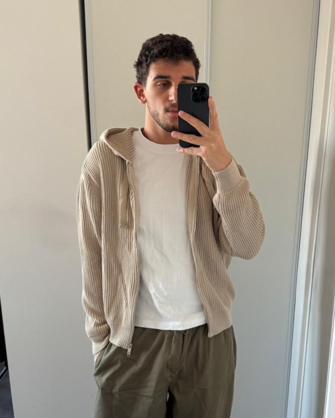 BEIGE KNIT ZIPUP