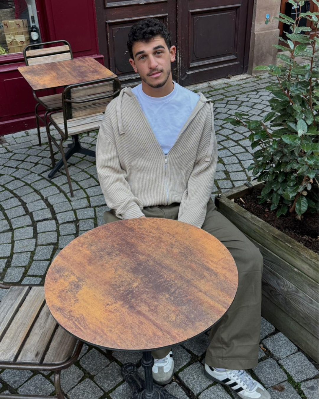 BEIGE KNIT ZIPUP