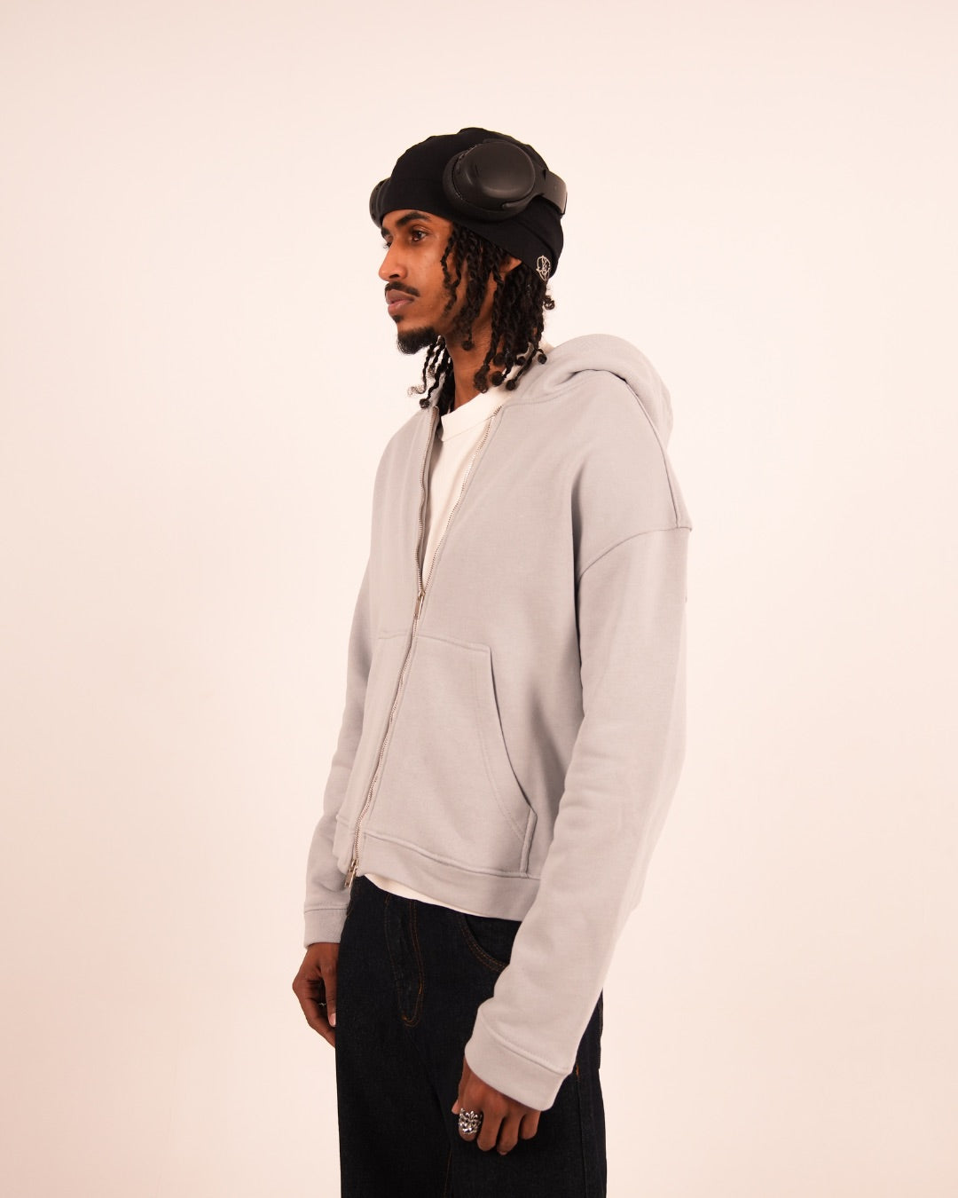 GREY ESSENTIAL ZIP UP