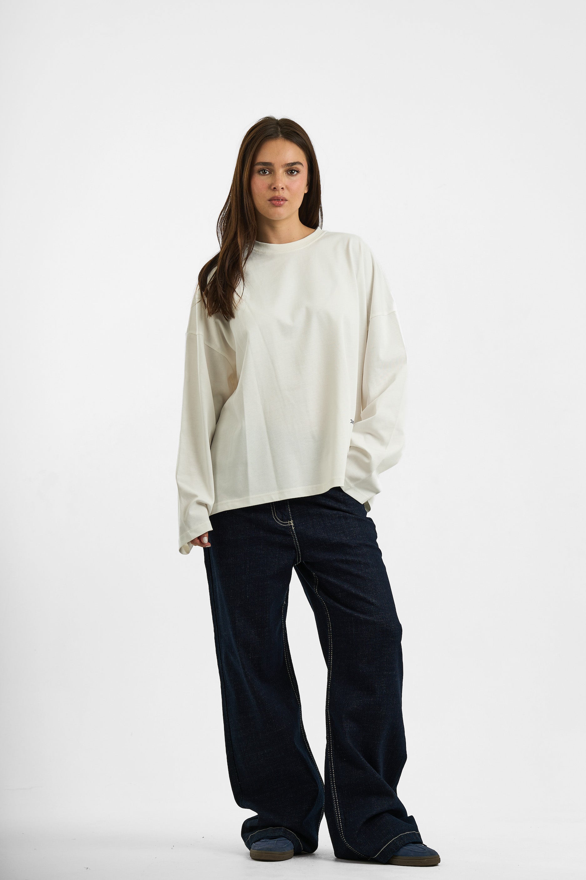 WHITE BASIC LONG SLEEVE