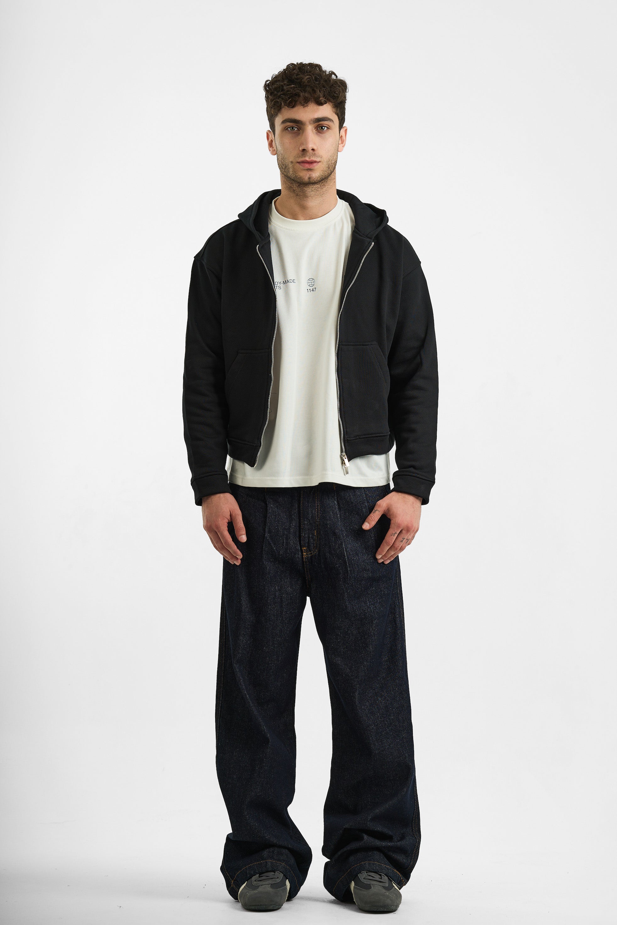 RAW BLUE DOUBLE PLEATED JEANS