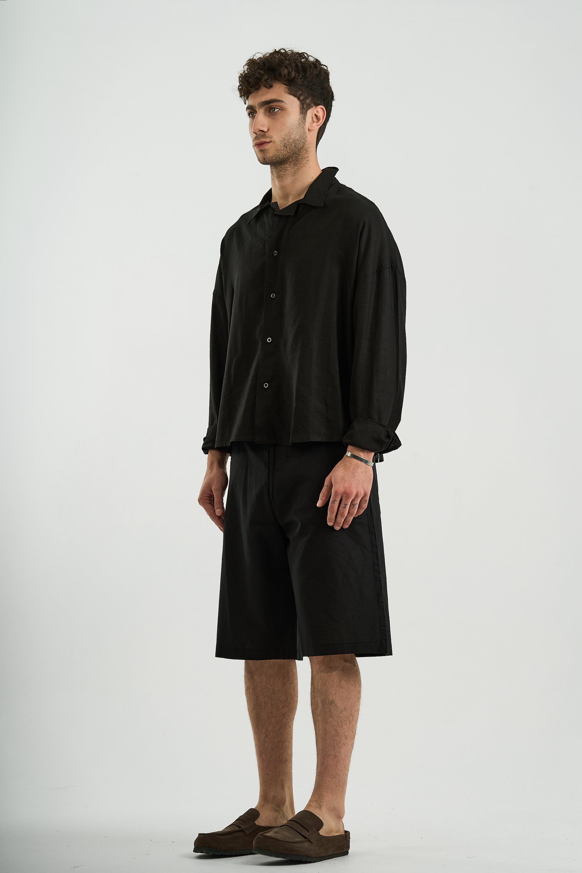 BLACK LINEN SHORT