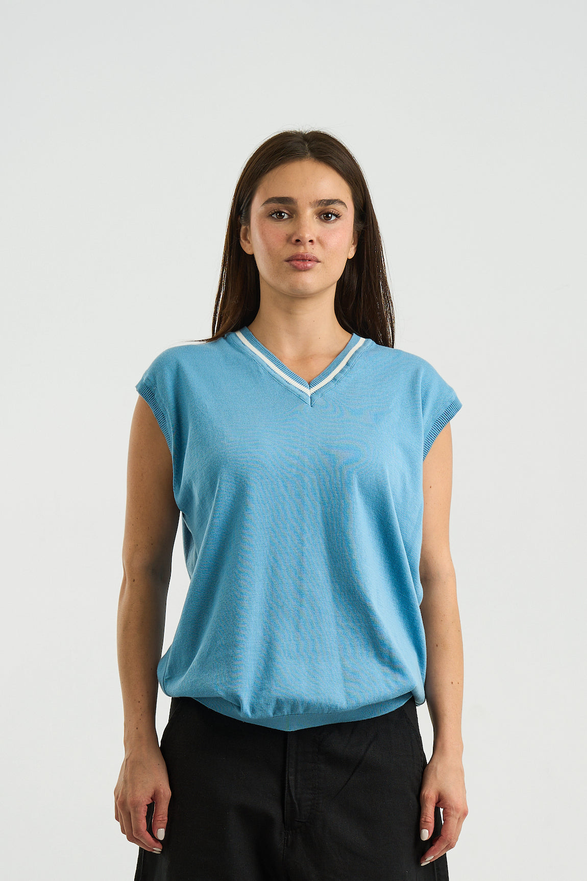 BLUE KNITTED VEST
