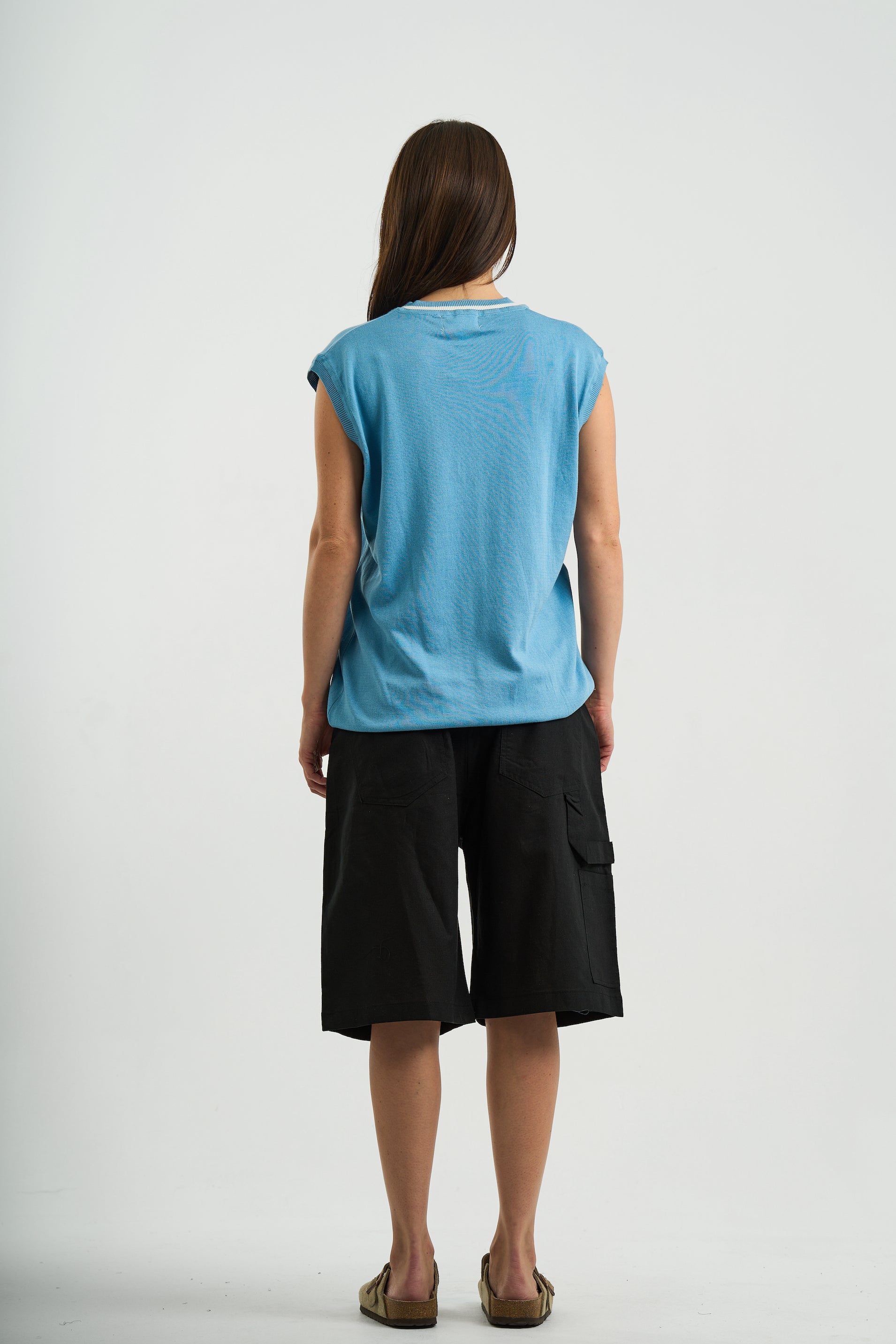 BLUE KNITTED VEST