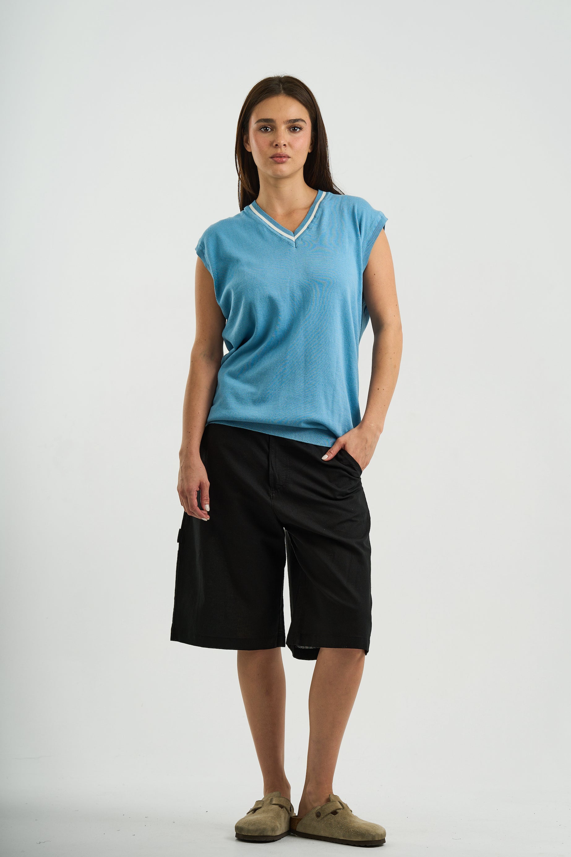 BLUE KNITTED VEST