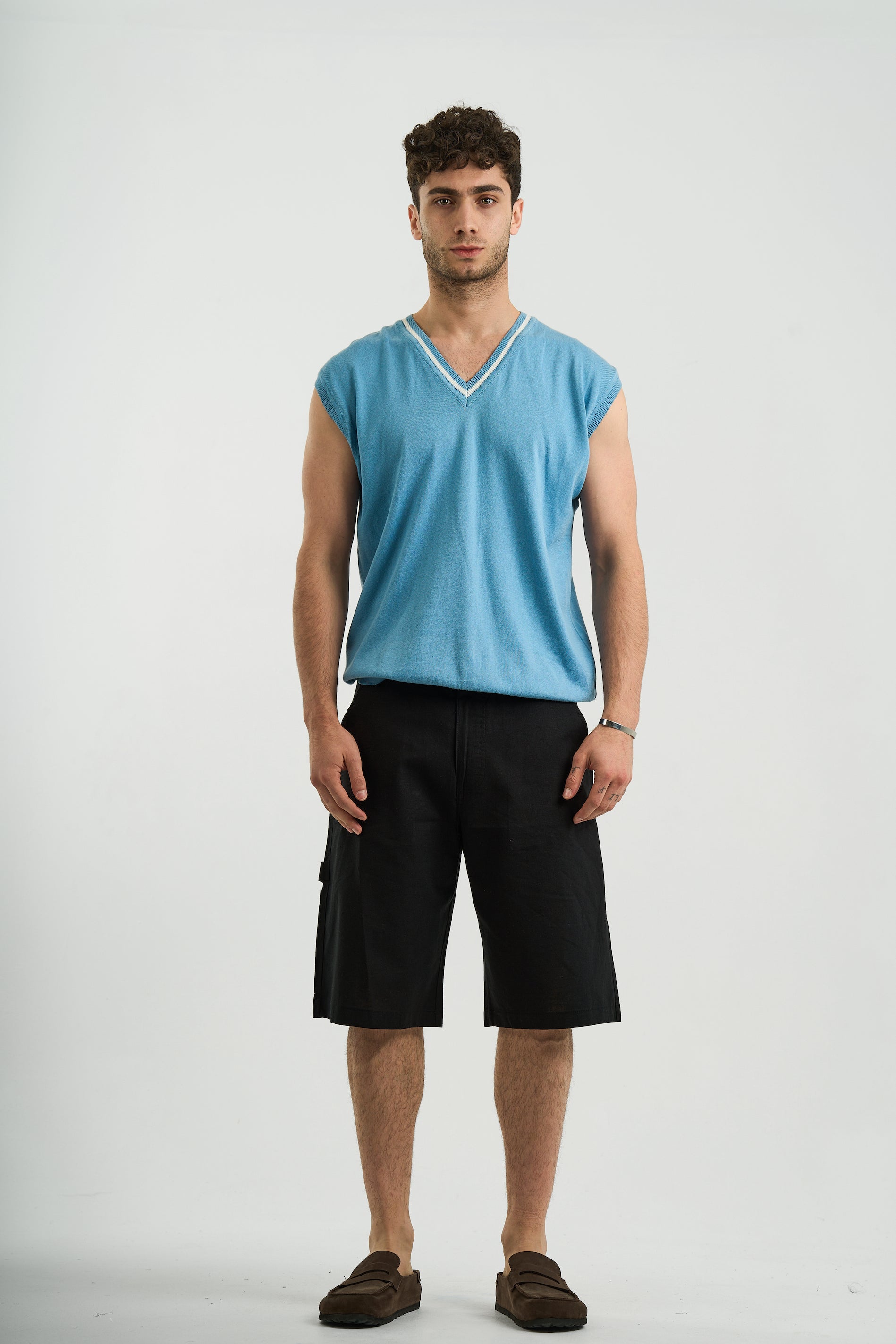 BLUE KNITTED VEST