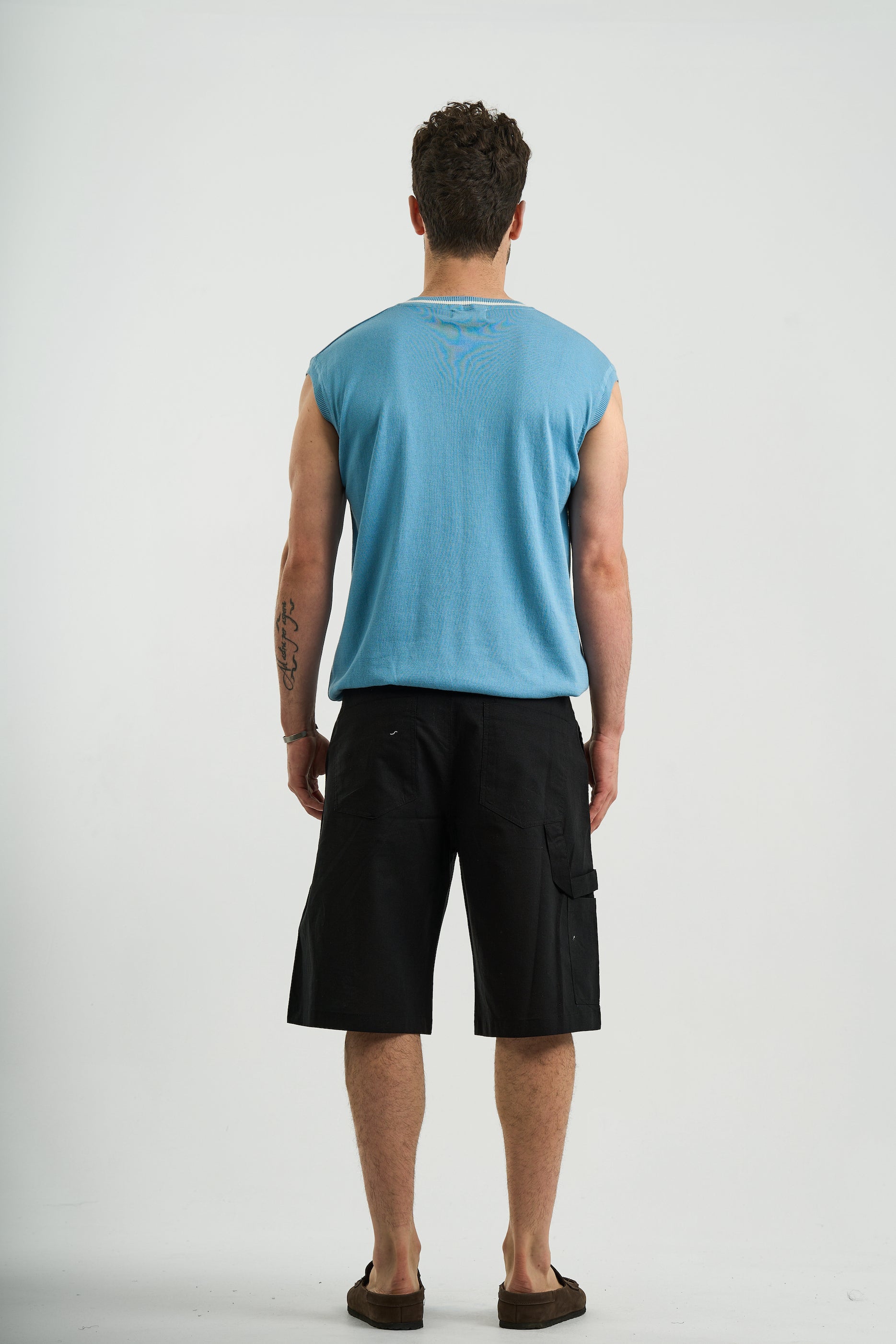 BLUE KNITTED VEST