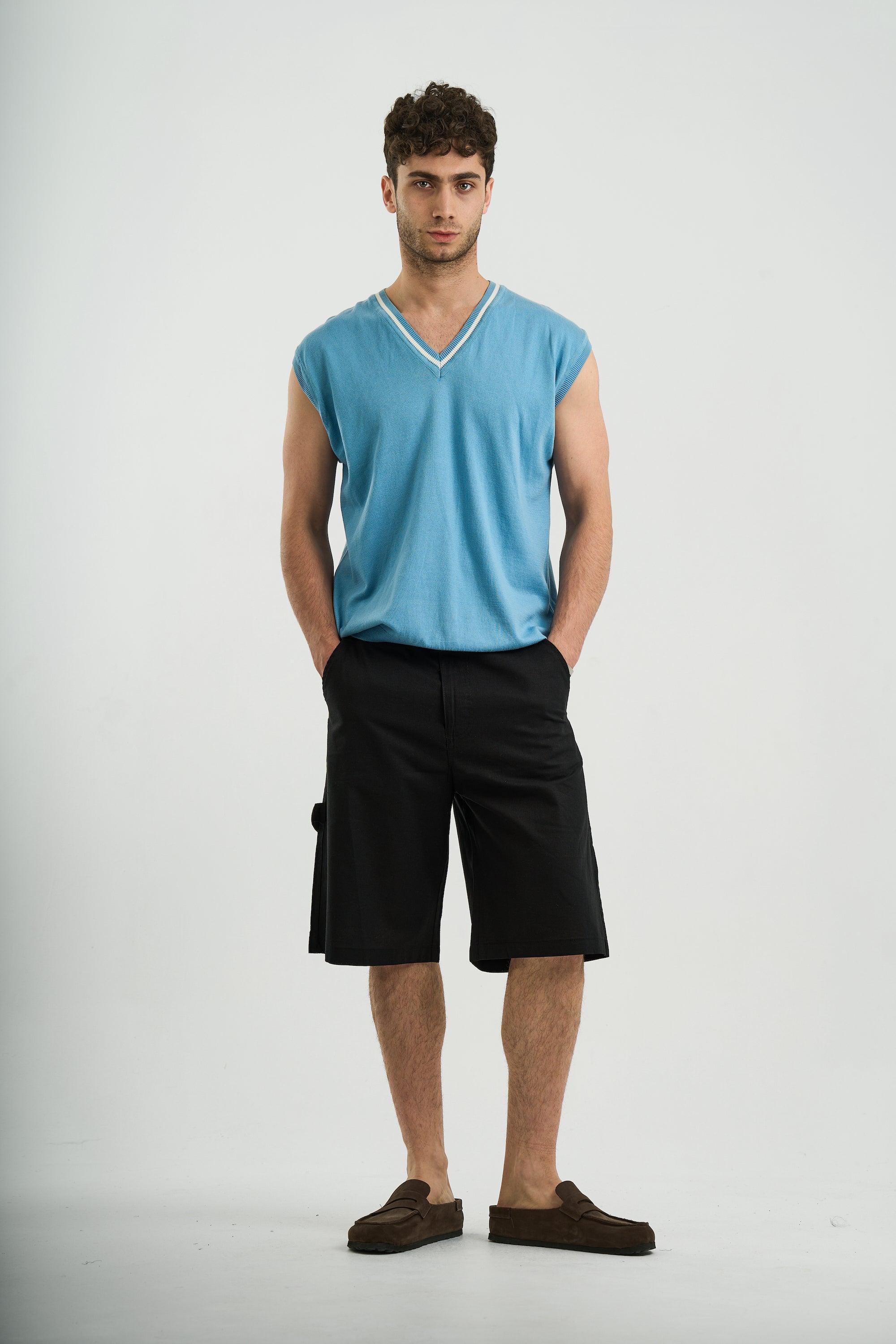 BLUE KNITTED VEST