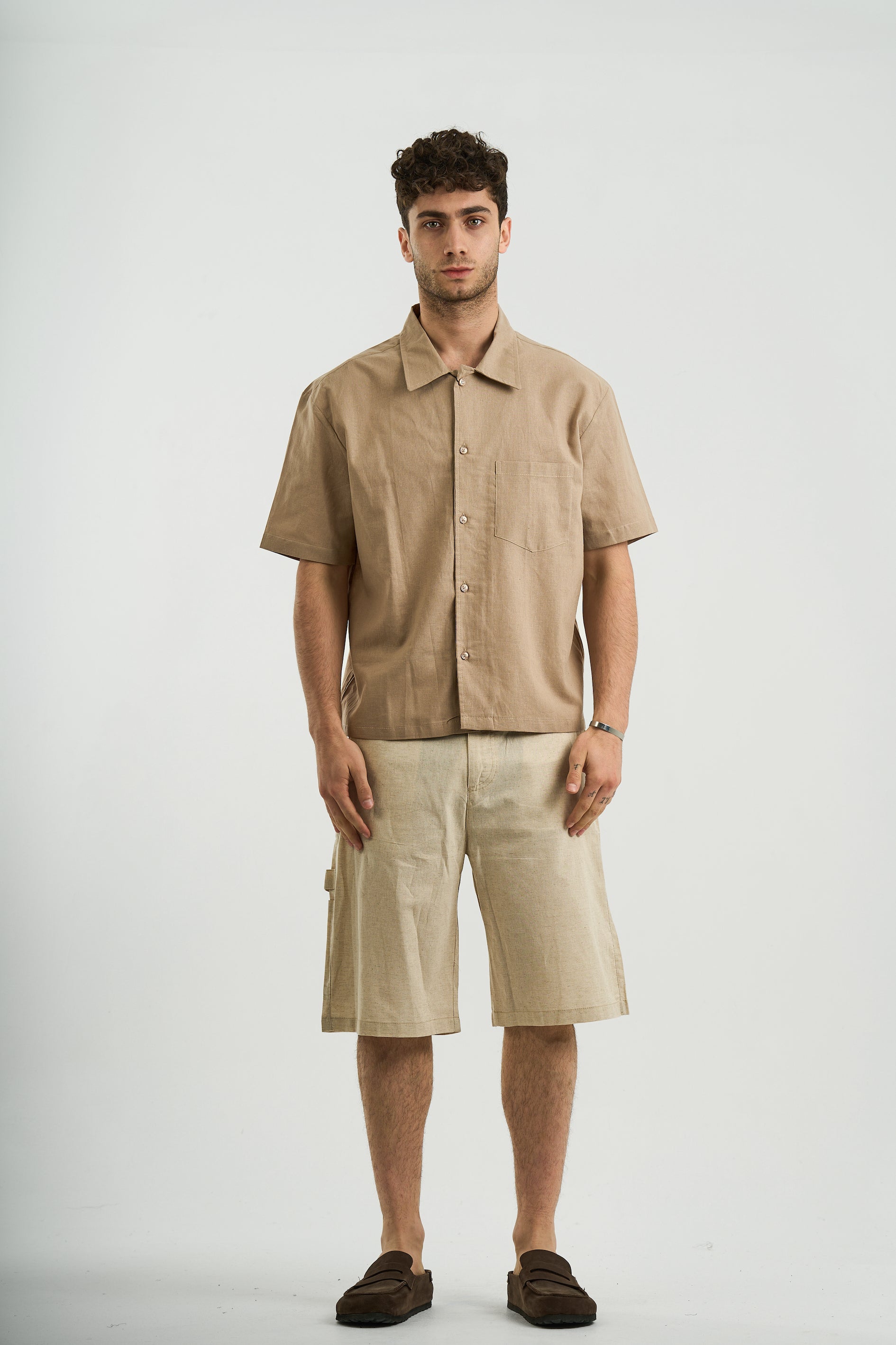 BROWN SHORT SLEEVE SHIRT