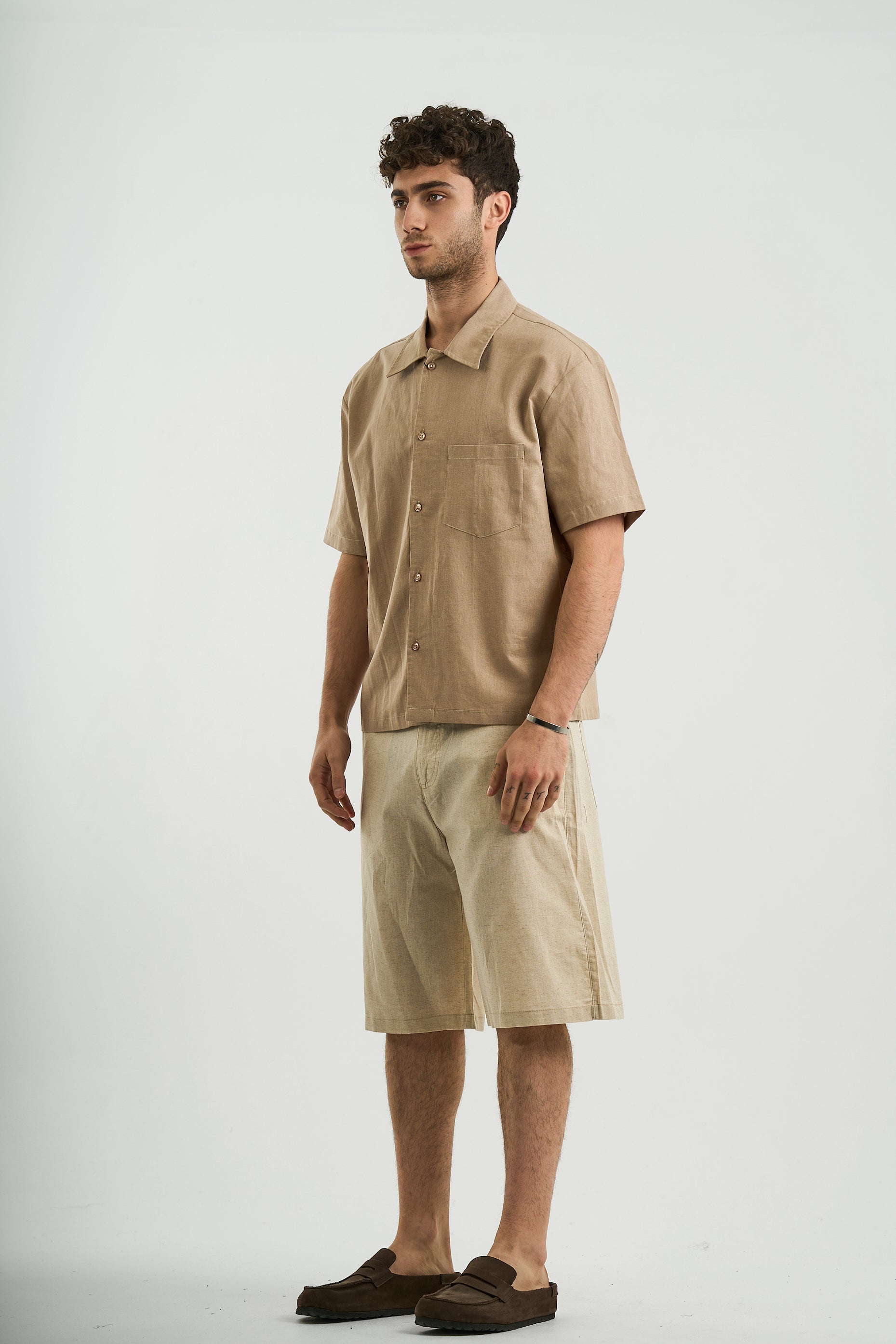 BROWN SHORT SLEEVE SHIRT