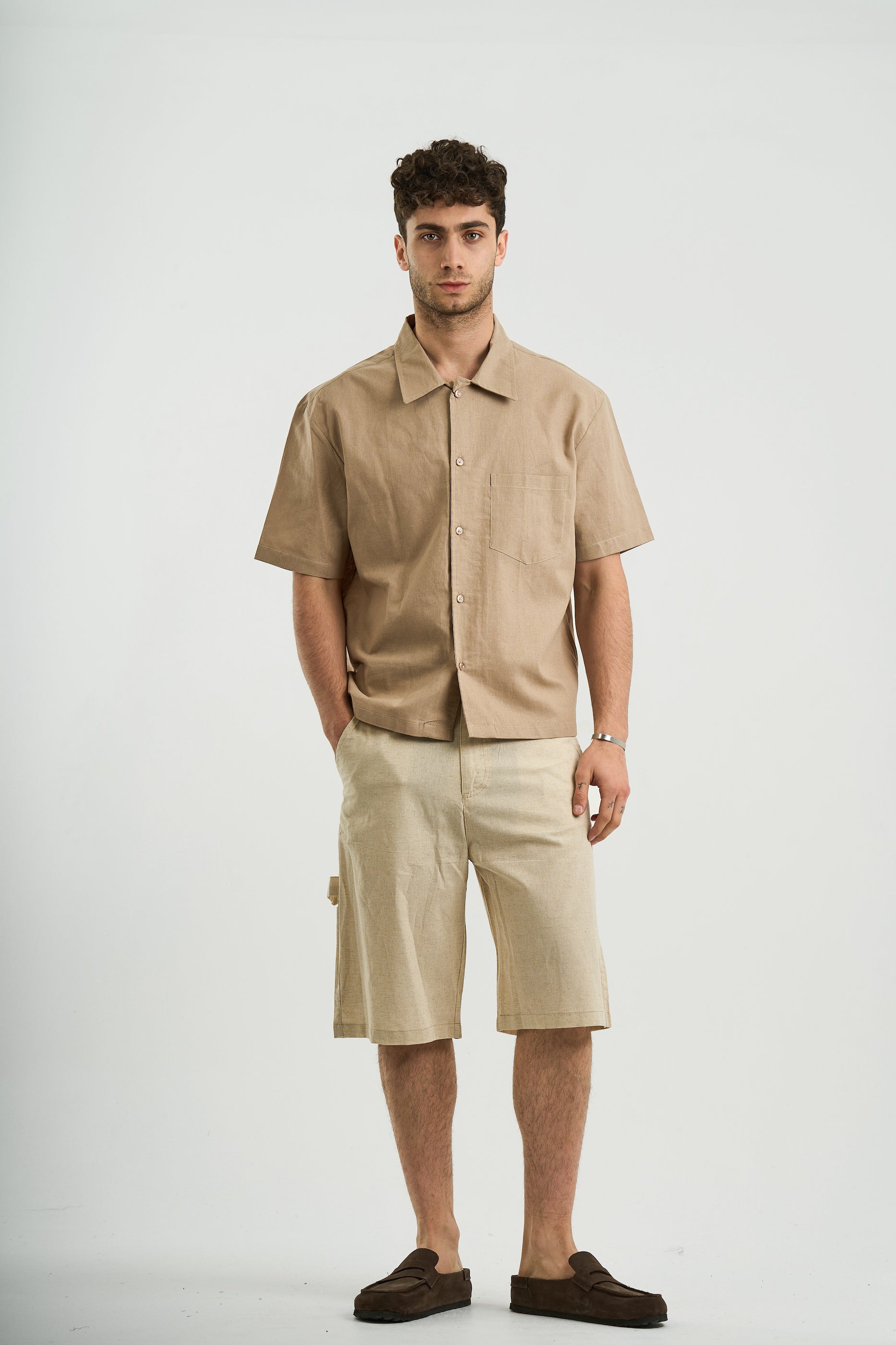 BROWN SHORT SLEEVE SHIRT