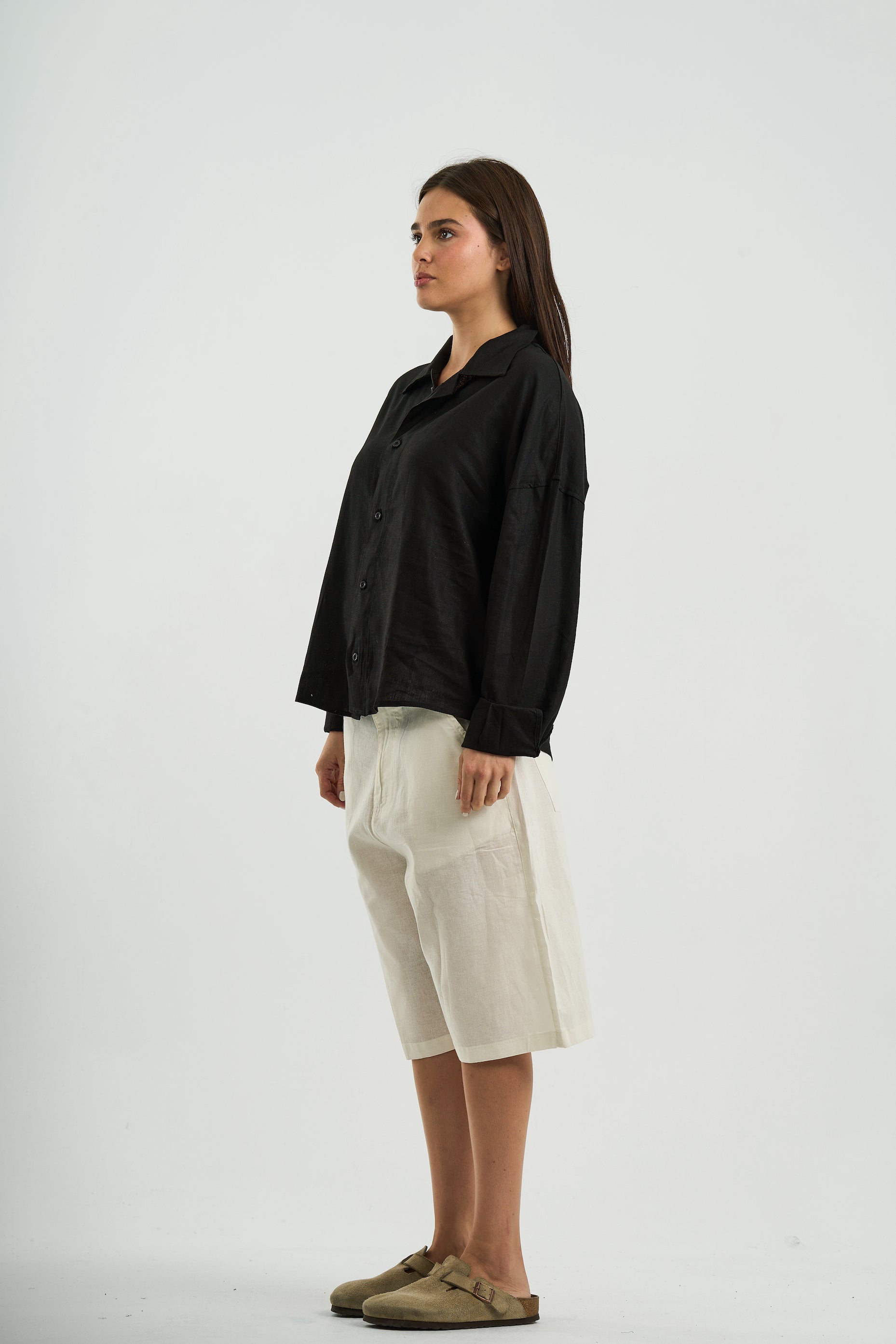 WHITE LINEN SHORT