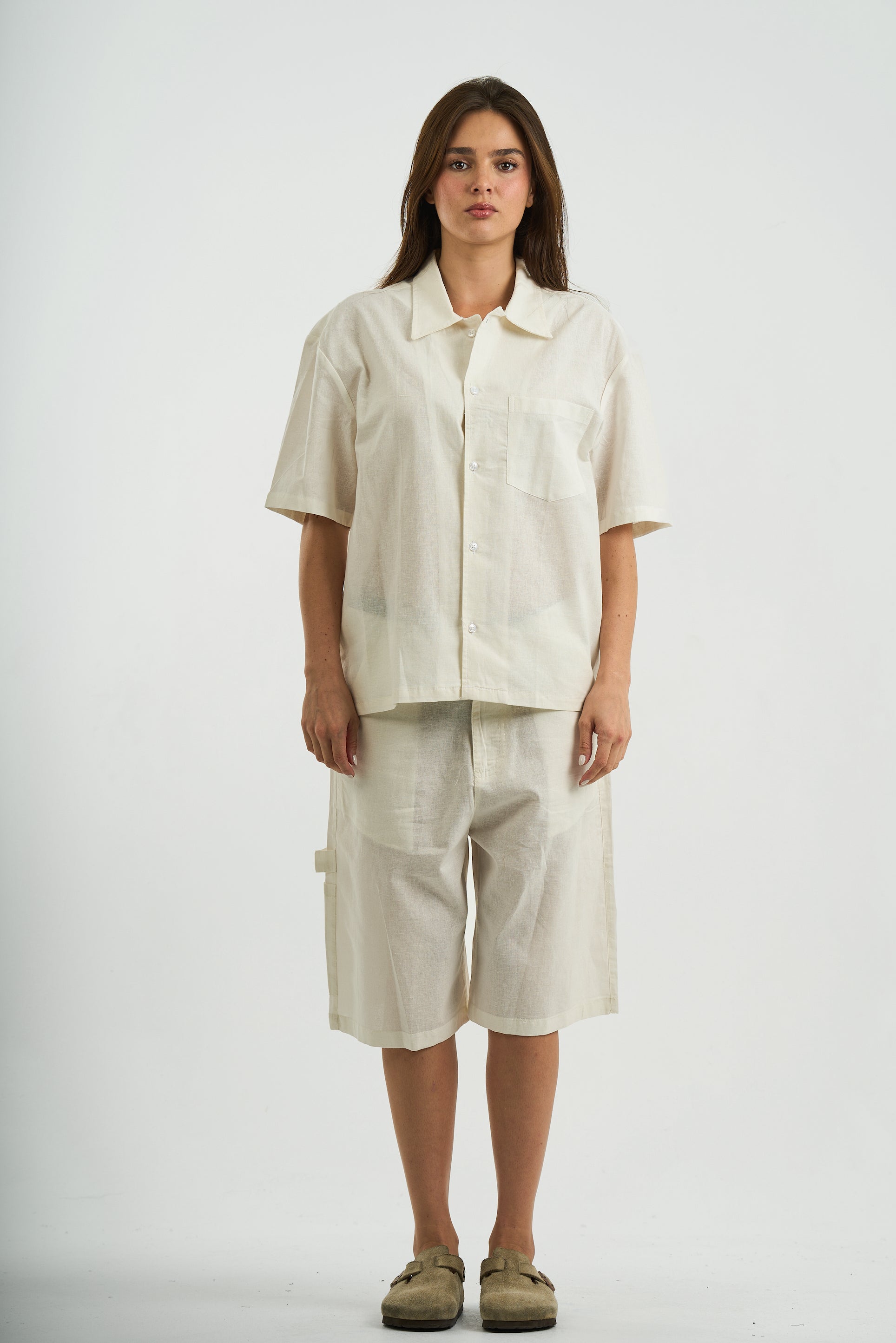 WHITE SHORT SLEEVE SHIRT