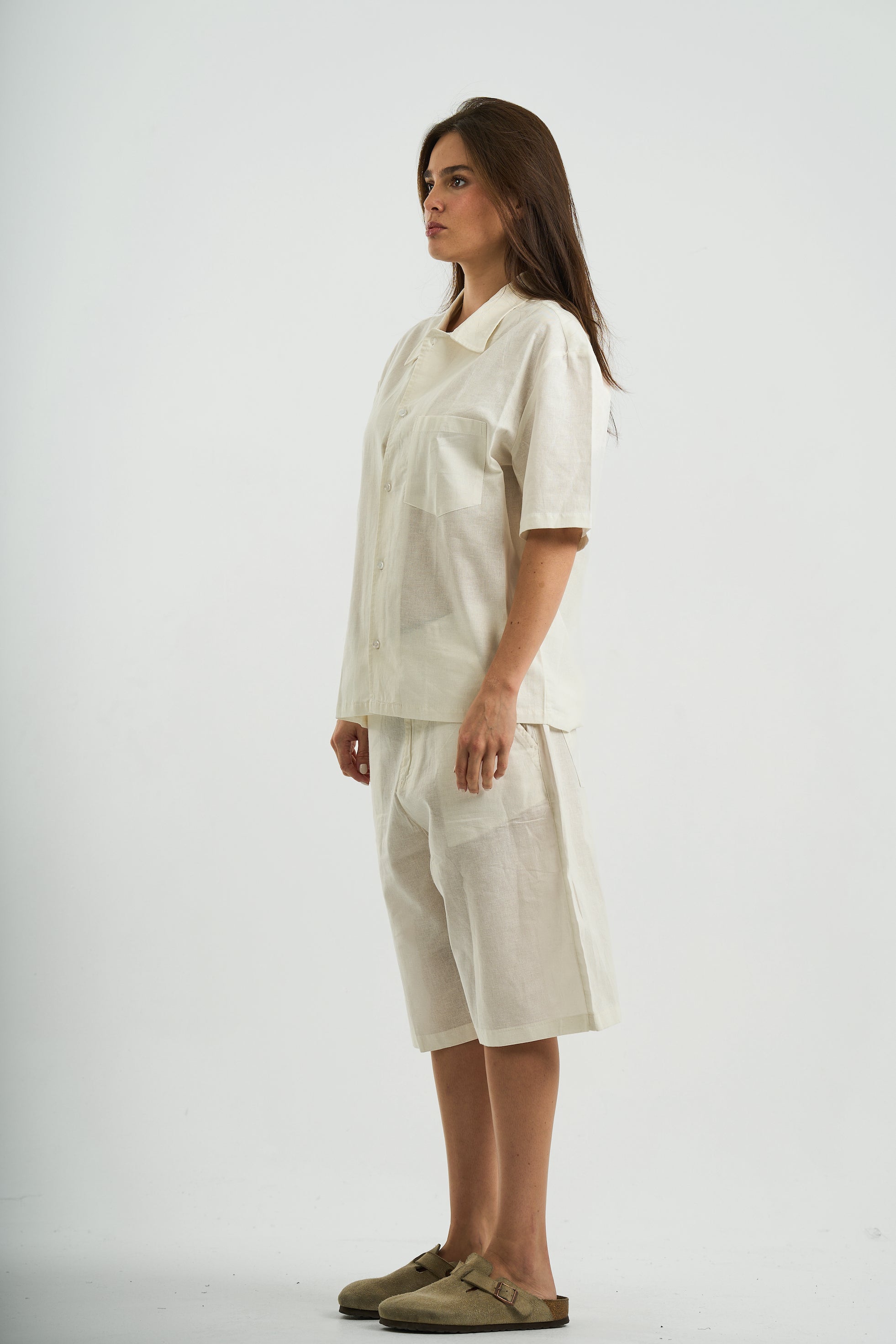 WHITE SHORT SLEEVE SHIRT
