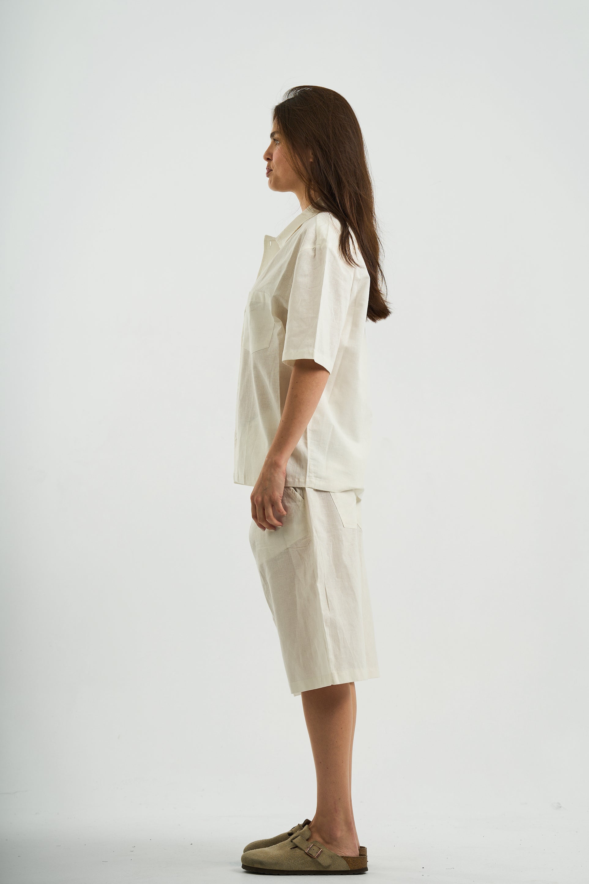 WHITE SHORT SLEEVE SHIRT