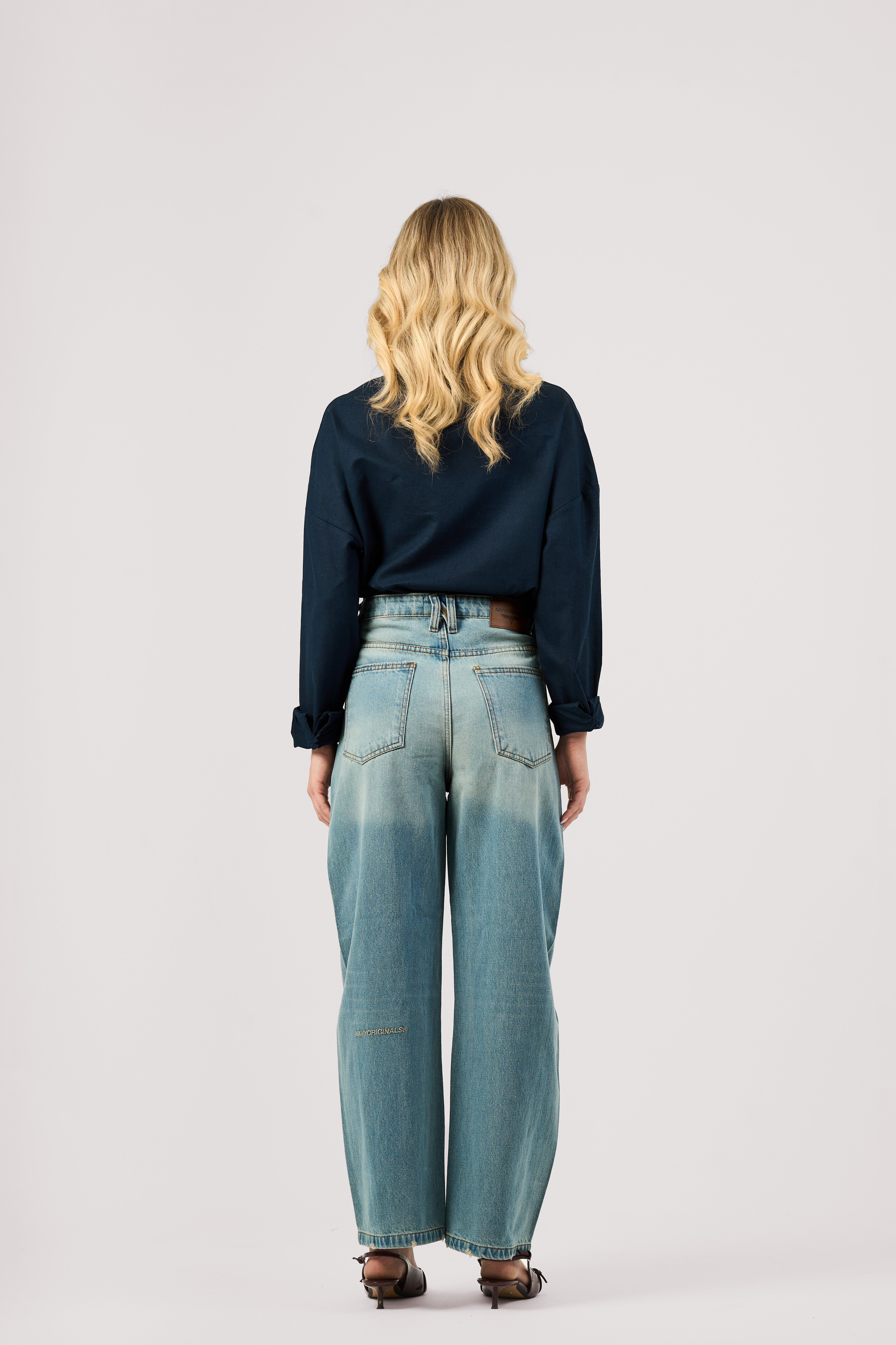 LIGHT BLUE BALLOON JEANS