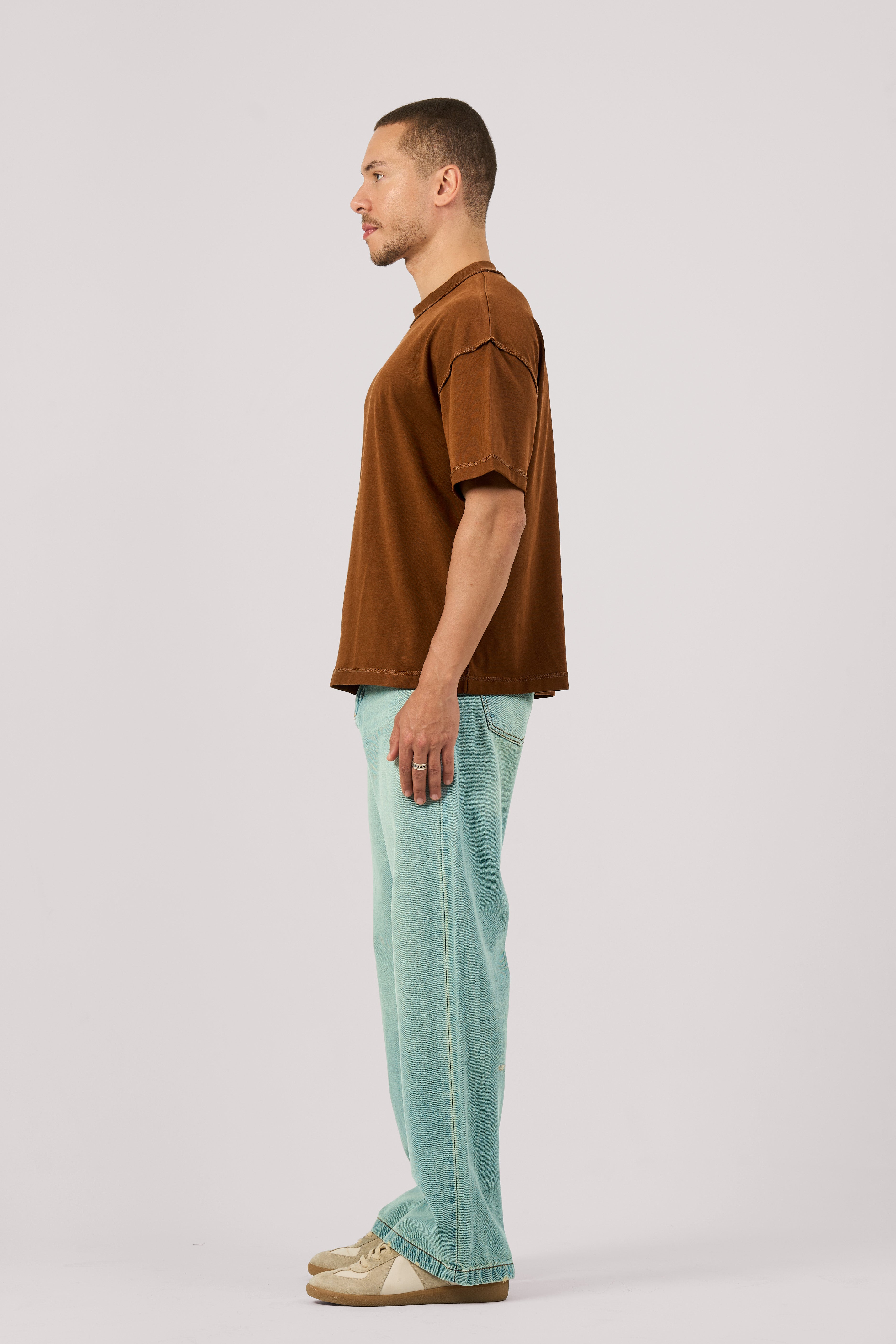 LIGHT BLUE BAGGY JEANS