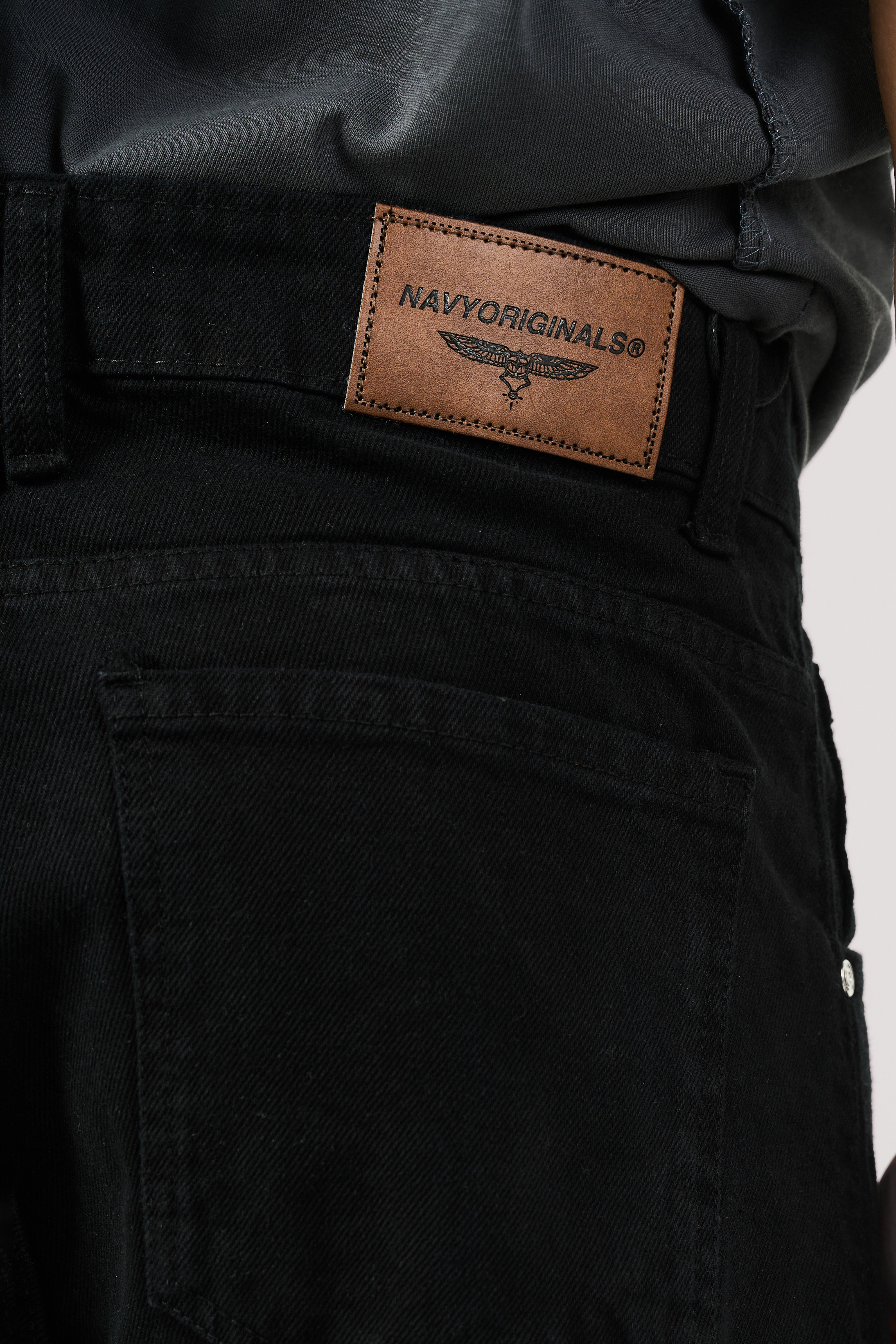 BLACK BAGGY JEANS