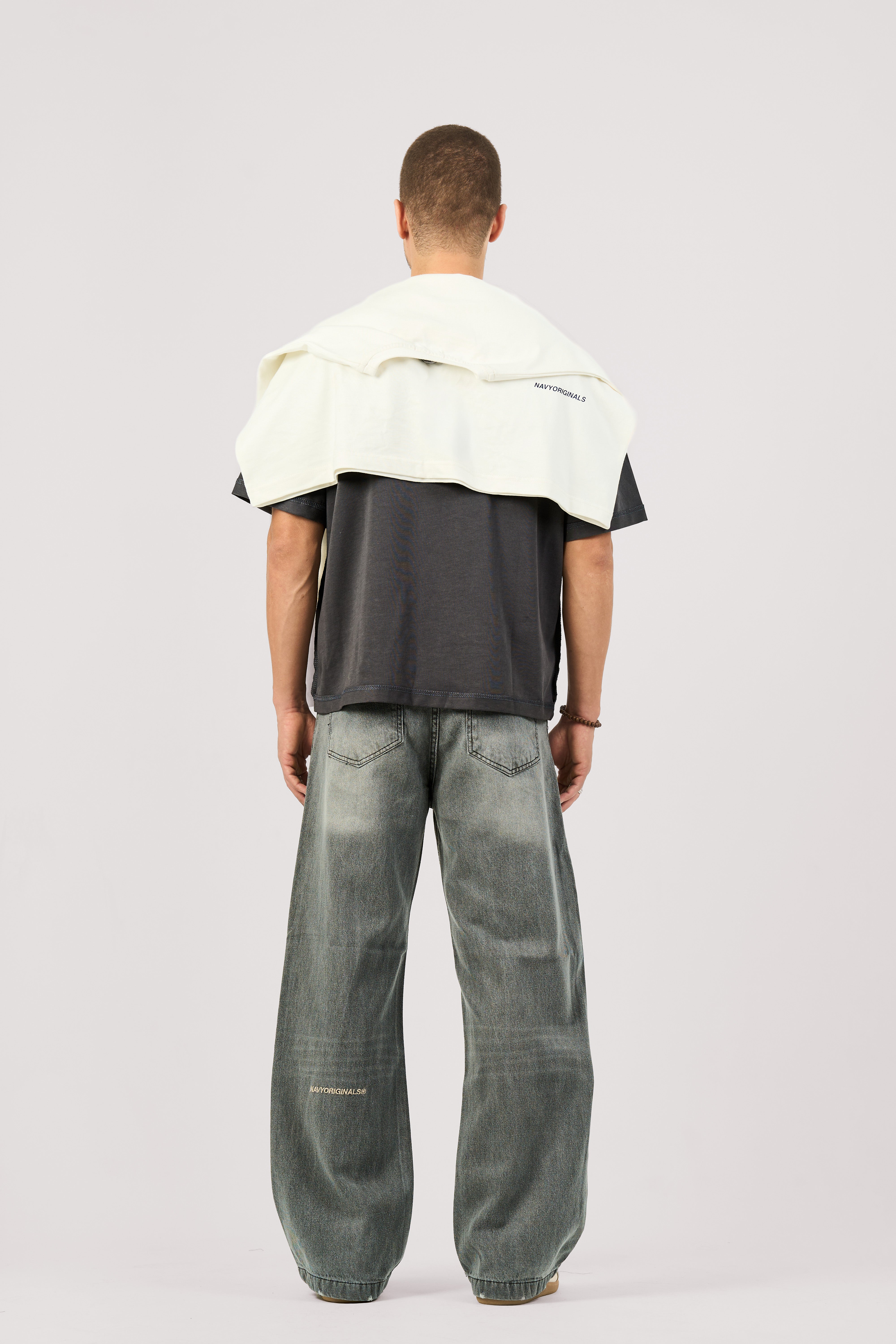 GREY BAGGY JEANS
