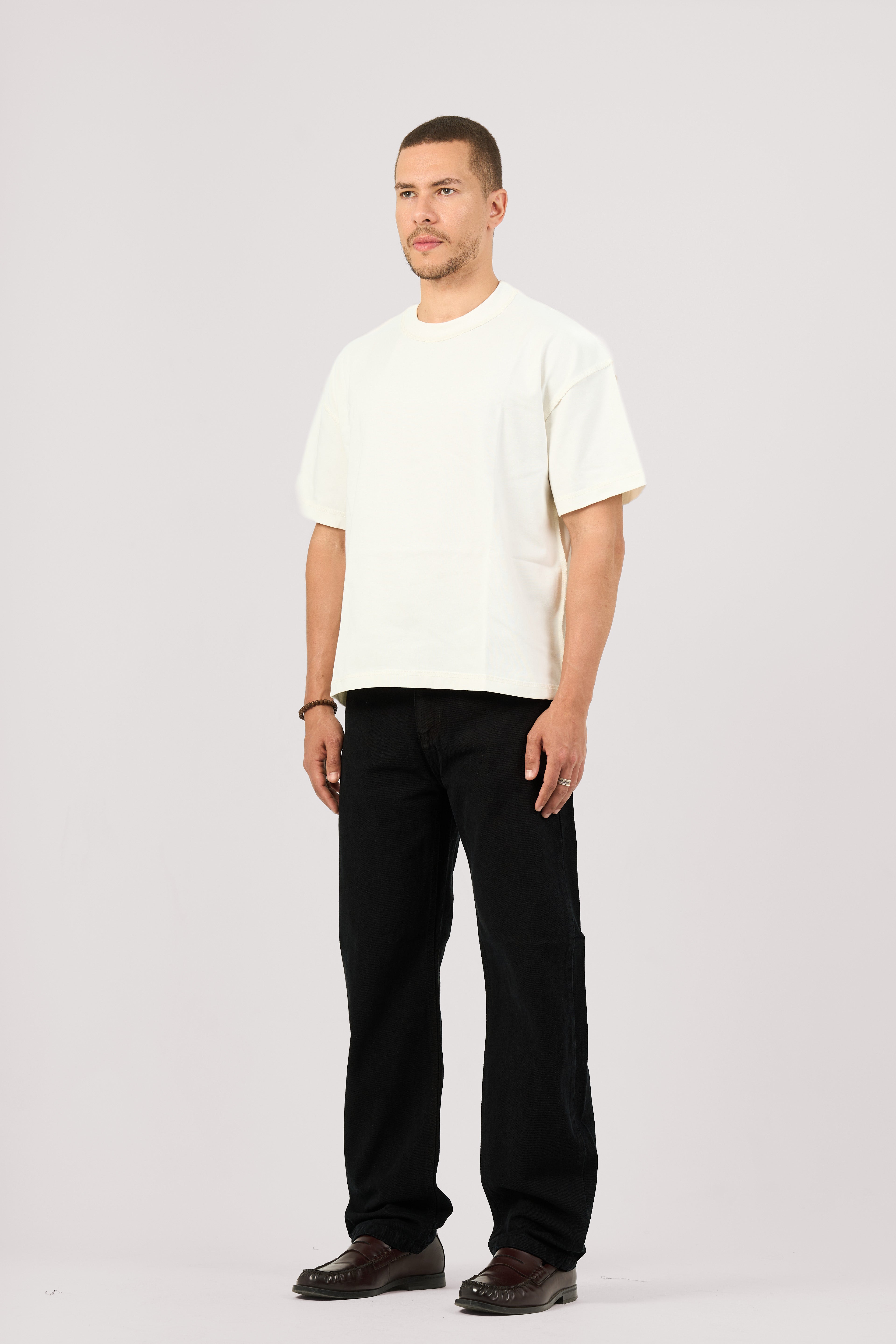 BLACK REGULAR JEANS