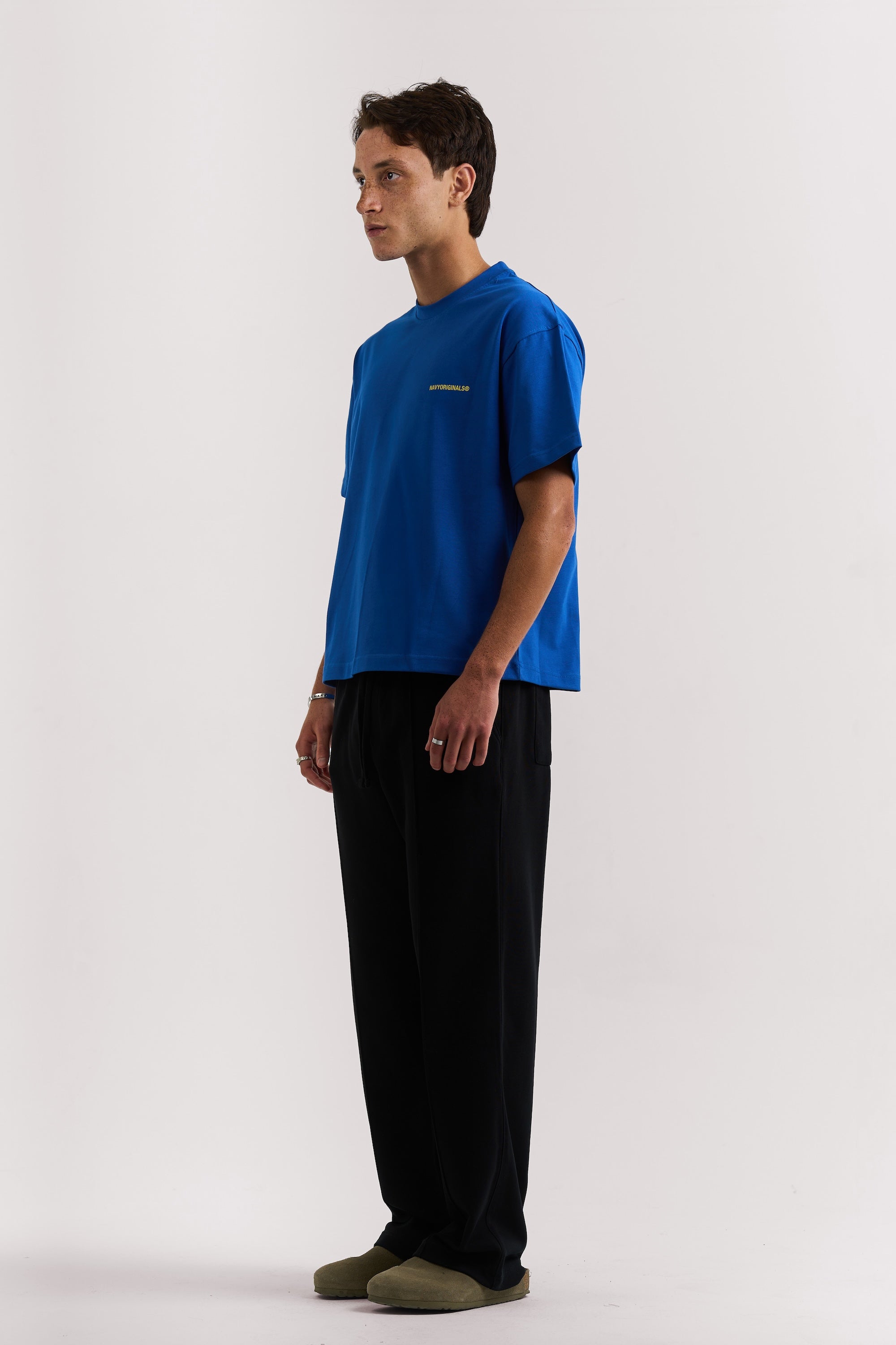 BLACK ESSENTIAL SWEATPANTS