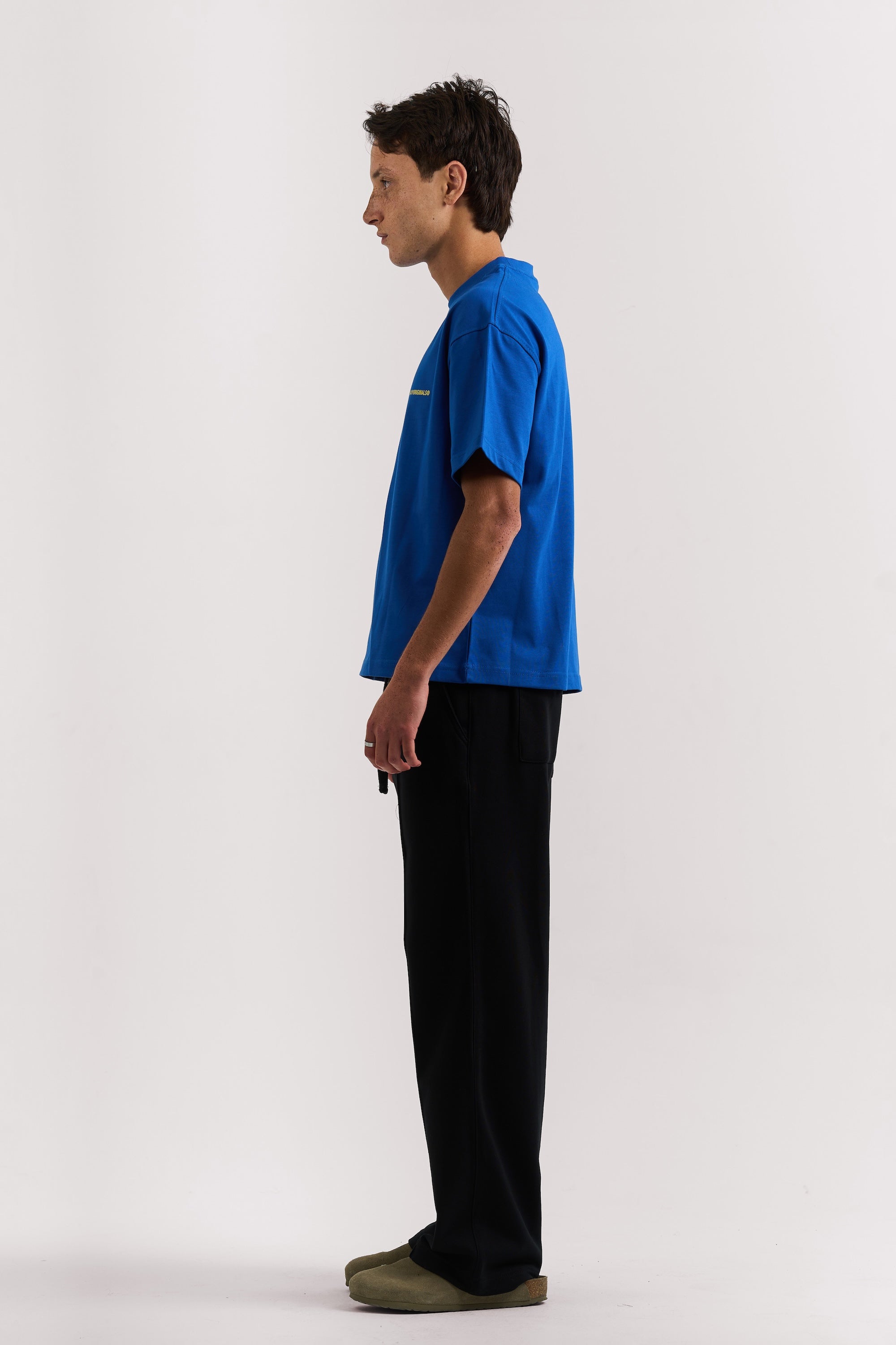 BLACK ESSENTIAL SWEATPANTS