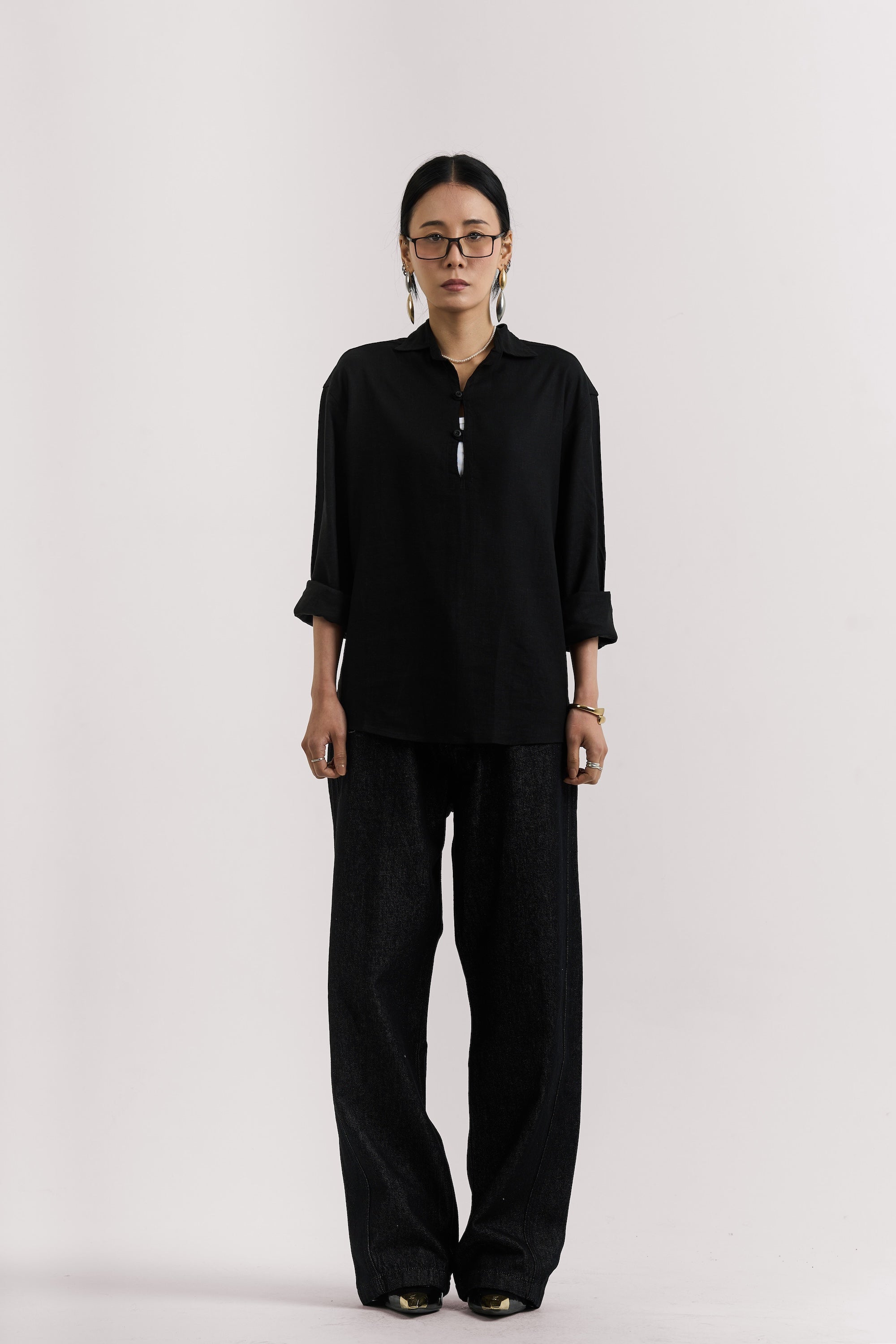 BLACK POPOVER SHIRT