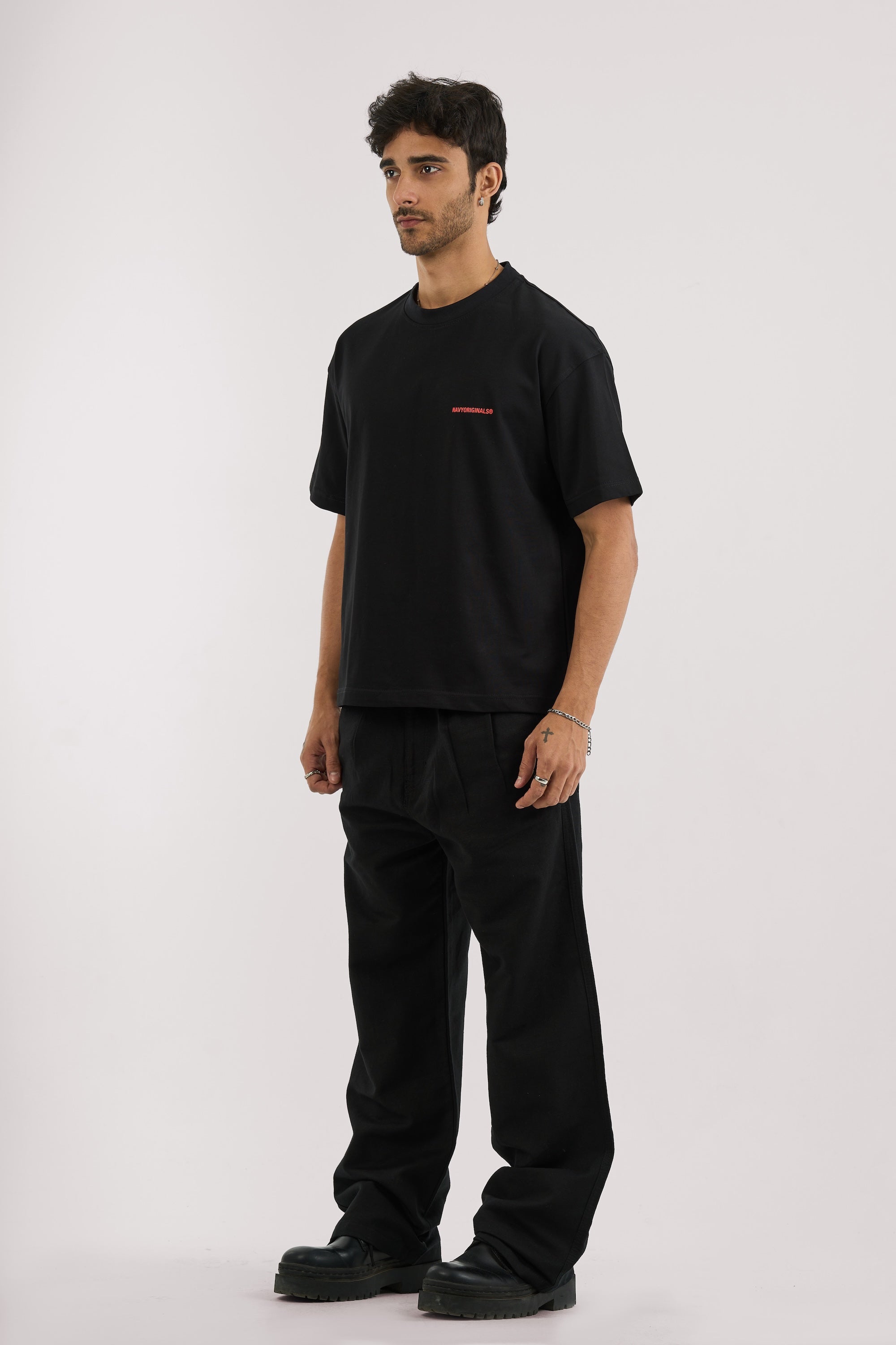 BLACK PLEATED LINEN PANTS