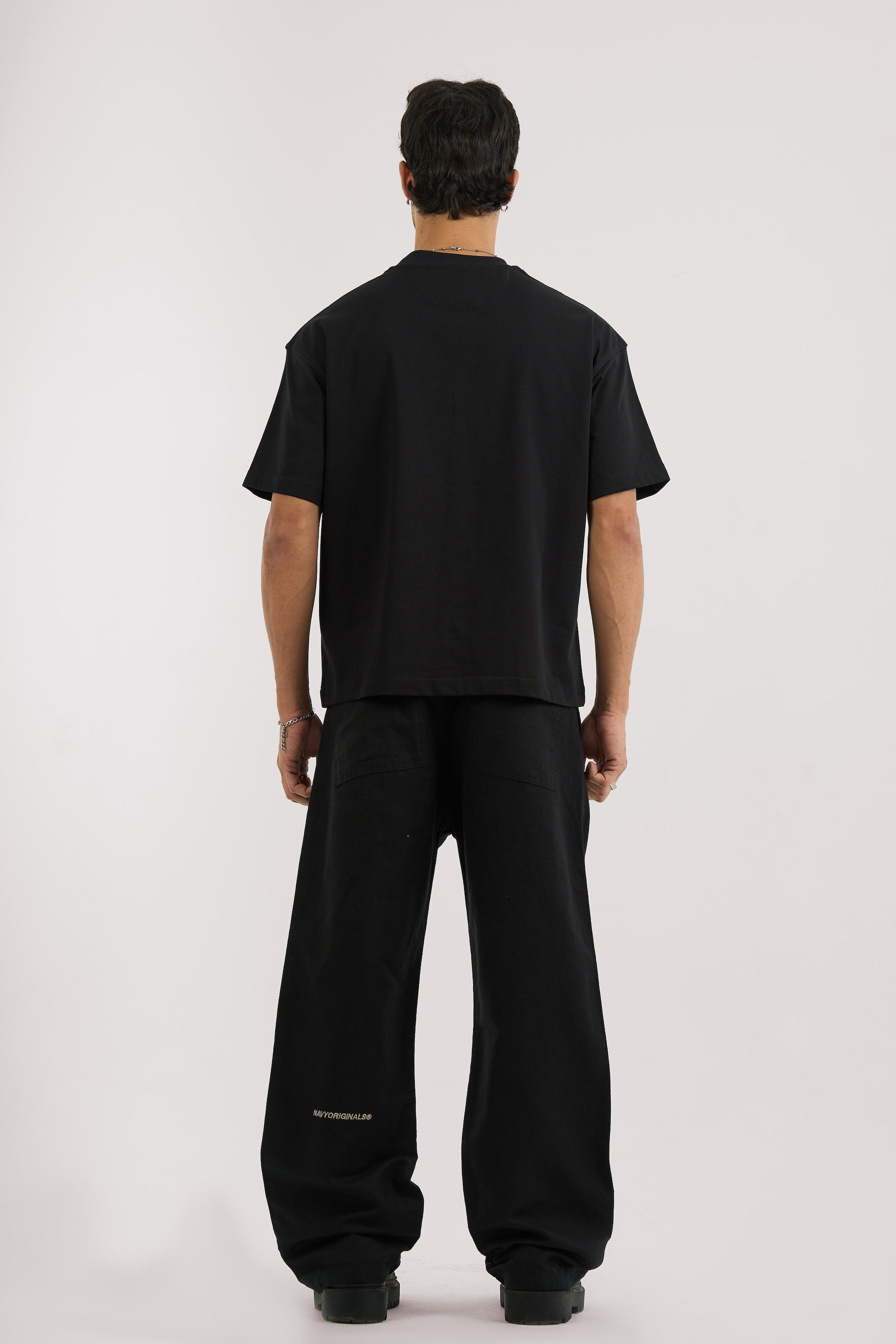 BLACK PLEATED LINEN PANTS
