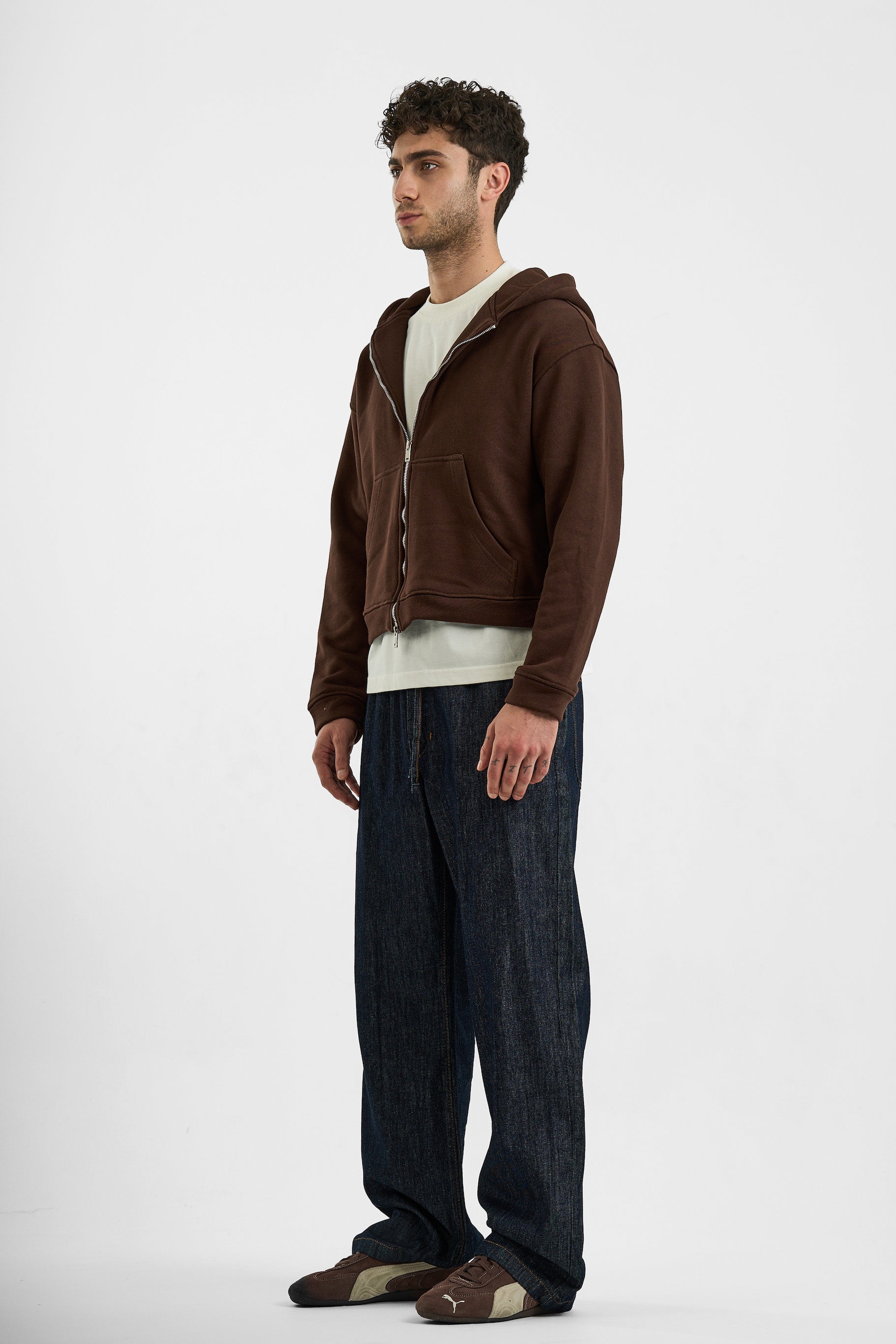 BROWN ESSENTIAL ZIP UP